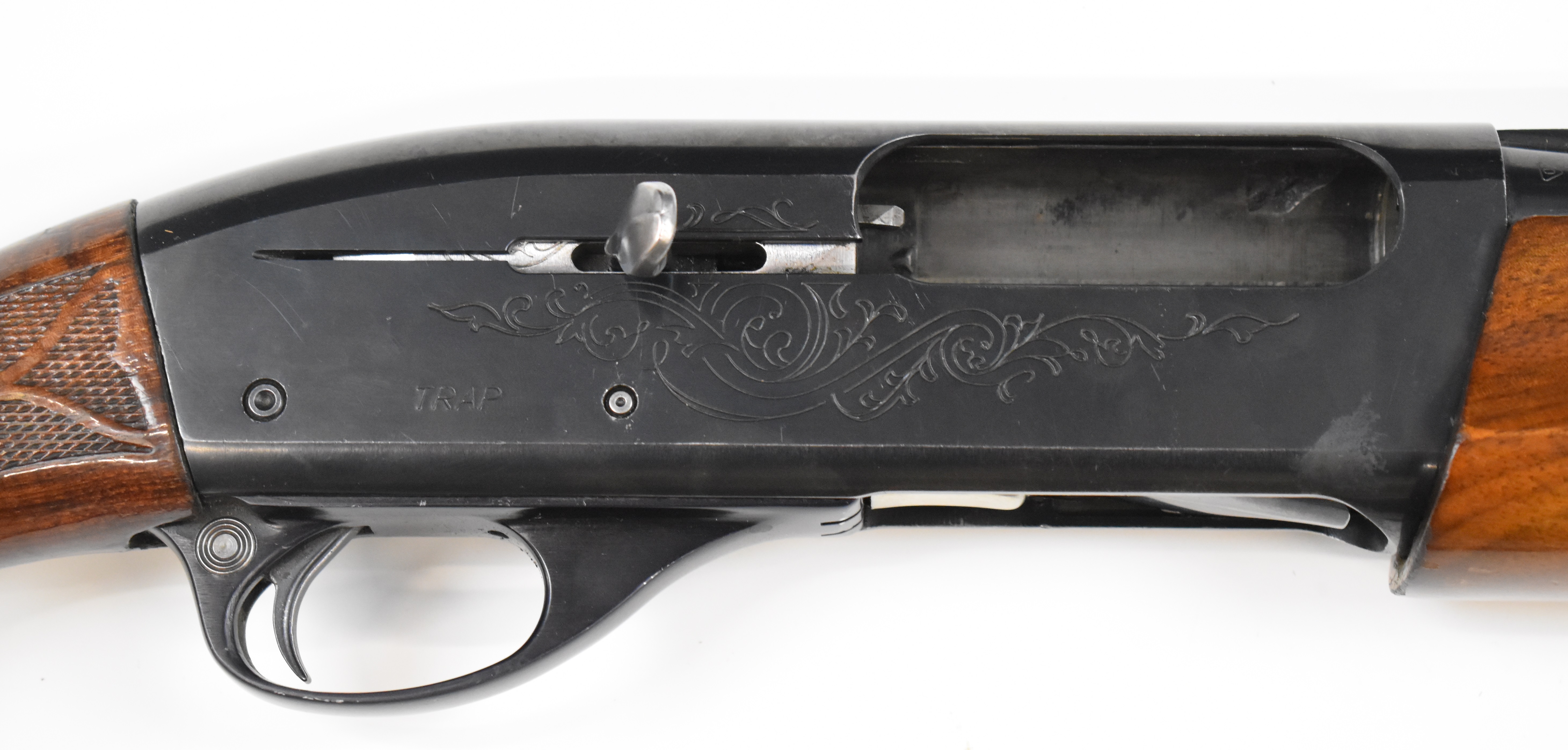 Remington Model 1100 Trap 12 bore 3-shot semi-automatic shotgun with ornately carved and chequered - Image 6 of 11