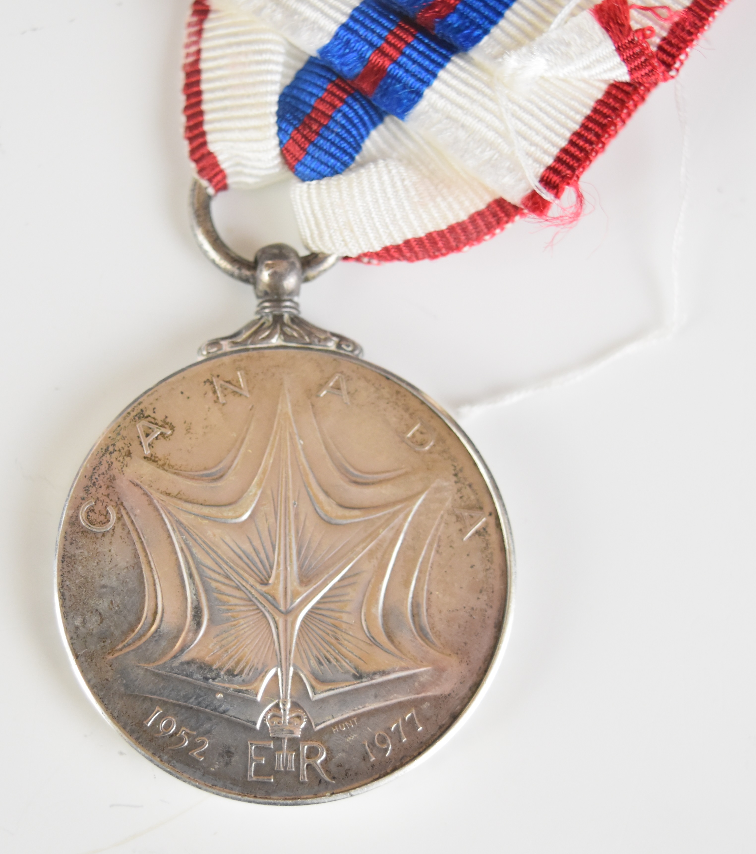 Elizabeth II Silver Jubilee Medal, Canadian issue - Image 4 of 4
