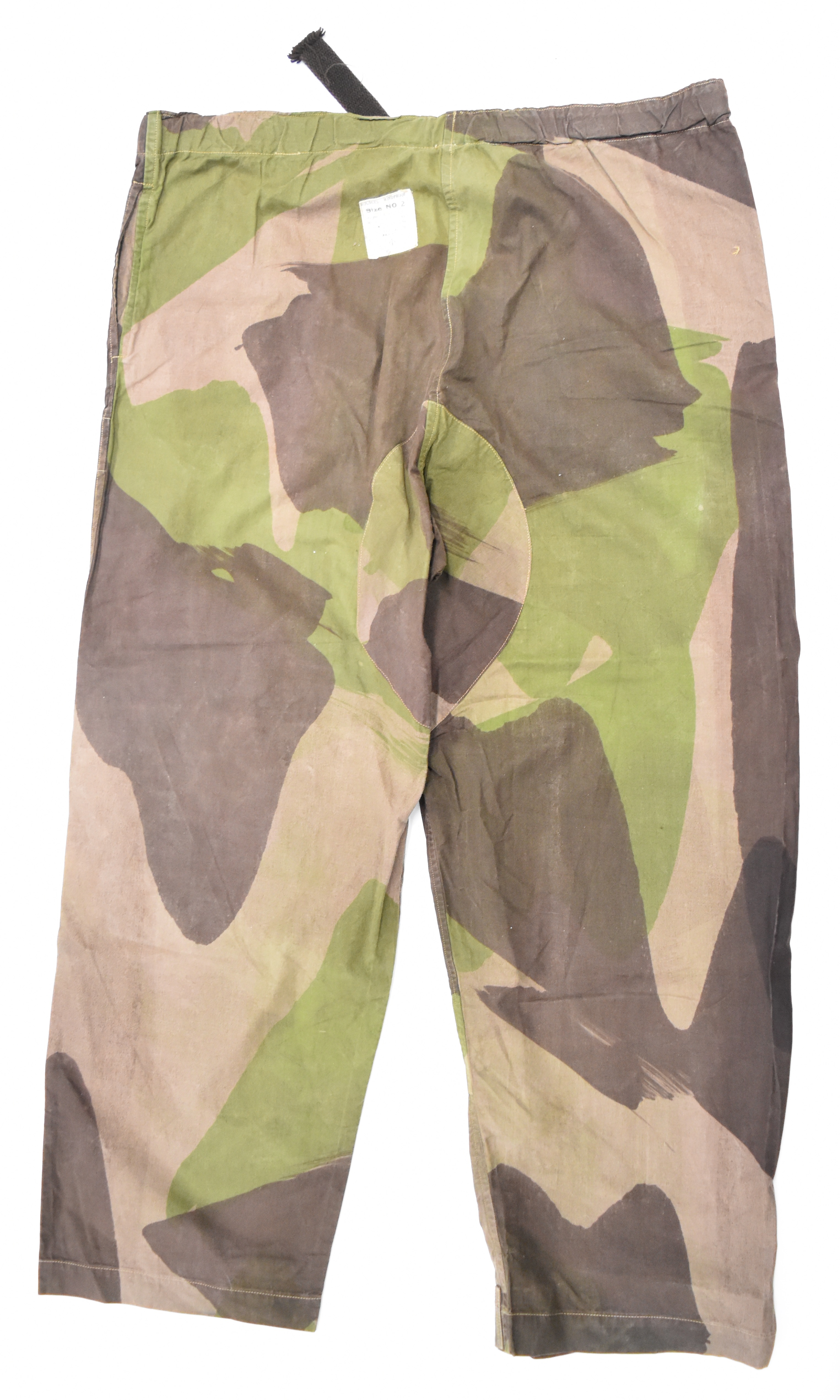 British WW2 SAS windproof camouflage trousers with single front pocket, cloth ties, external label - Image 5 of 6