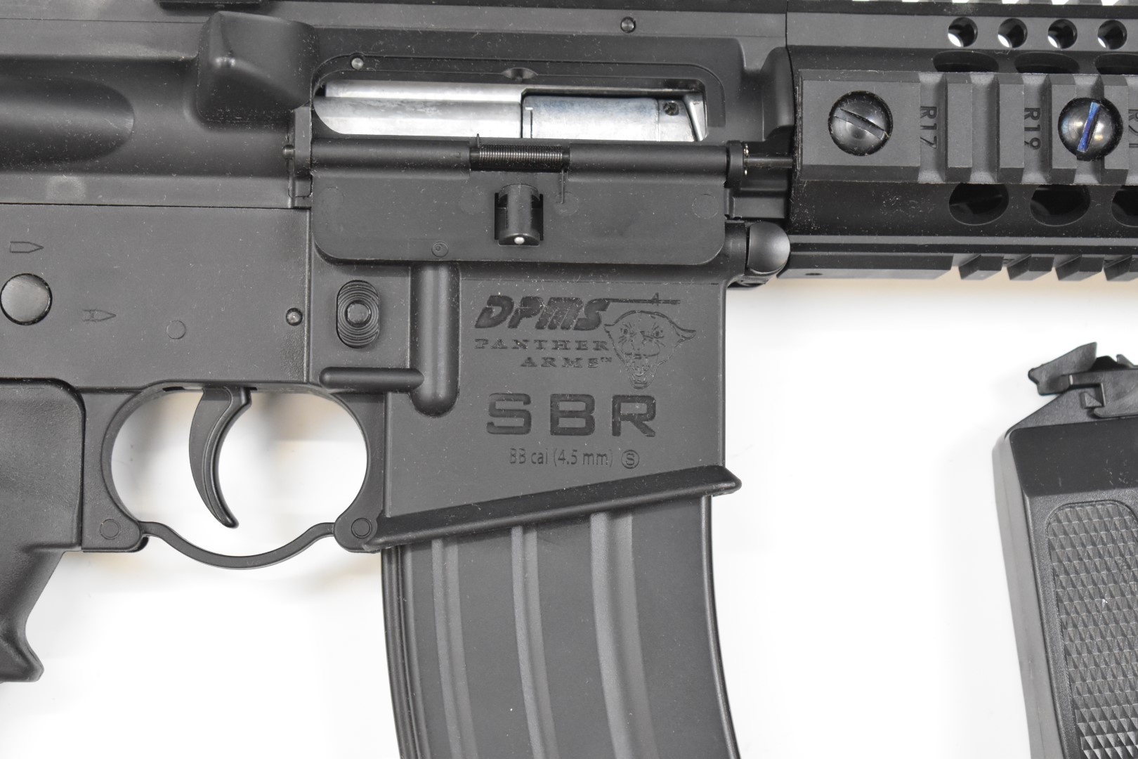 Crosman SBR .177 CO2 assault style air rifle with textured pistol grip, tactical stock, multi-shot - Image 5 of 9