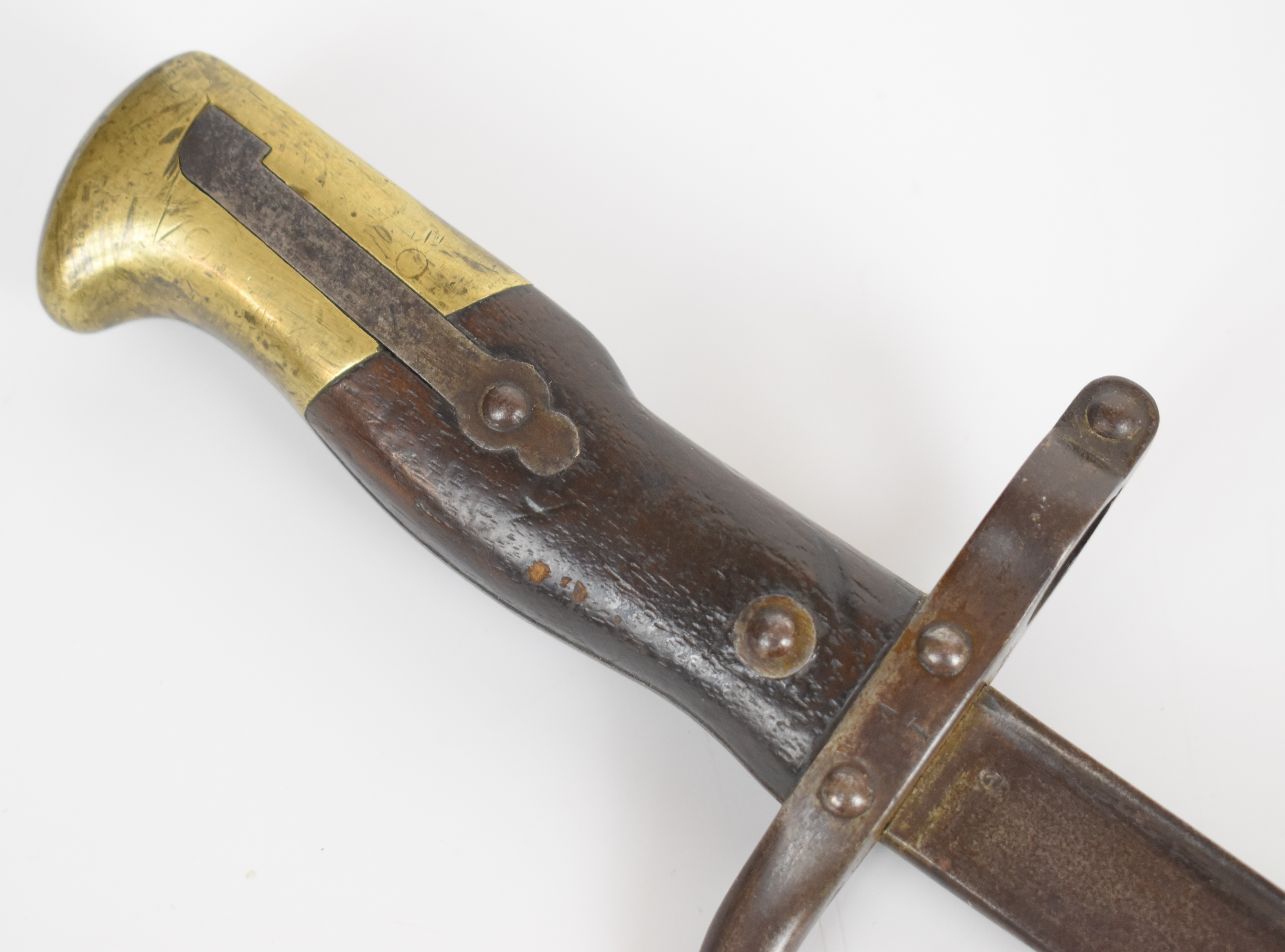 French 1874 pattern Gras bayonet with downswept quillon, external leaf spring and 51.5cm T form - Image 4 of 4