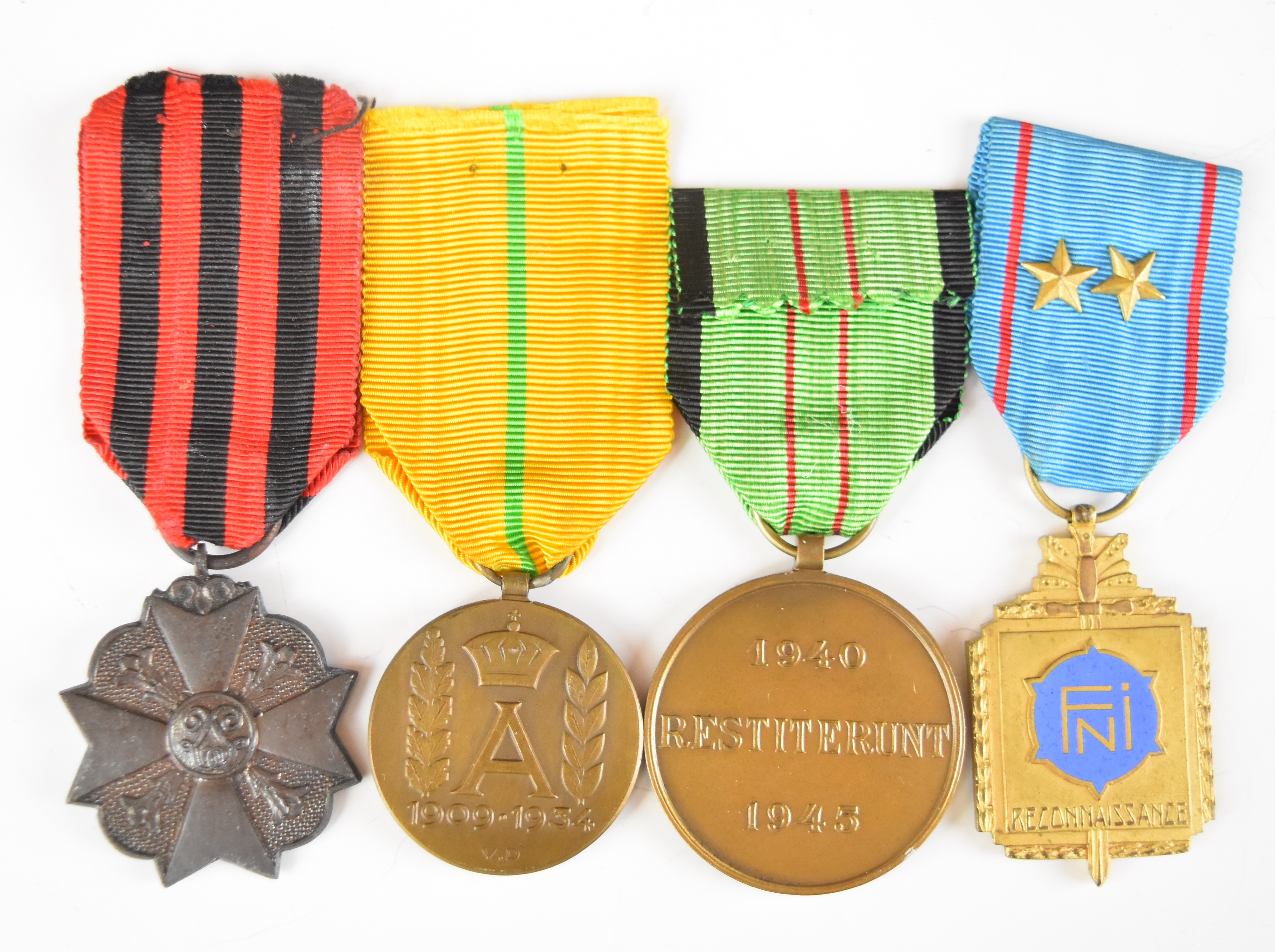 Collection of twenty two Belgium WW1 and WW2 military and civil medals including Air Defence, - Image 5 of 7