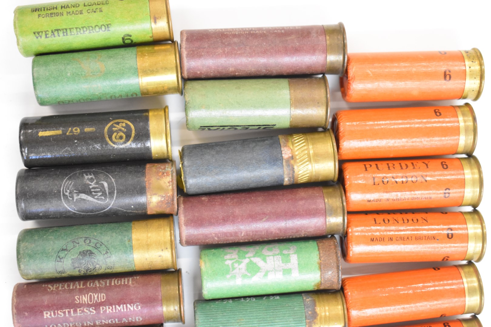 Forty-two collector's shotgun cartridges including Purdey, SMI, Nike etc. PLEASE NOTE THAT A VALID - Bild 2 aus 3