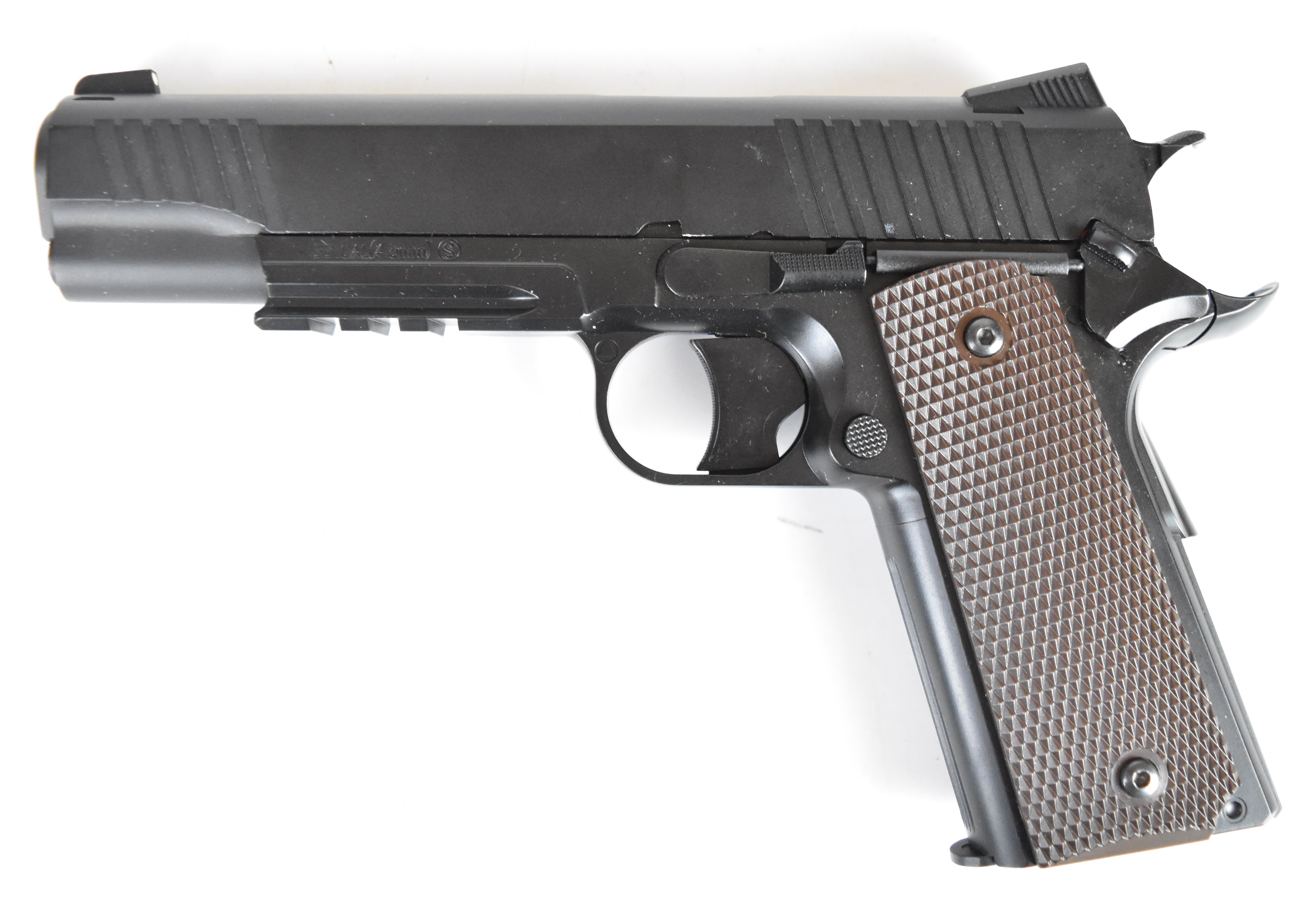 KWC M45 A1 .177 CO2 air pistol with chequered grips and 21 shot magazine, serial number 48016179, in - Image 3 of 12
