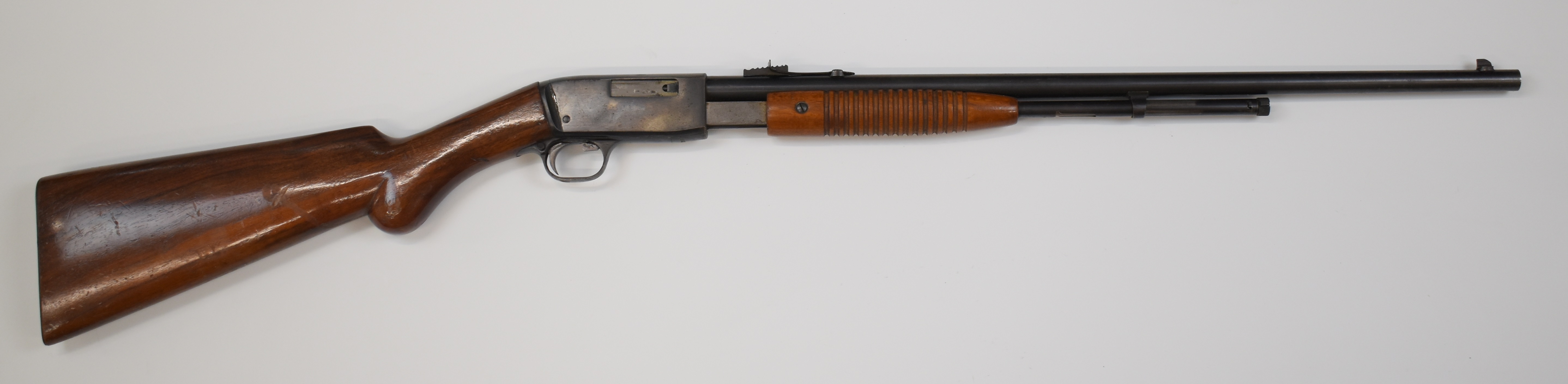 Browning .22 pump-action rifle with semi-pistol grip, adjustable sights and 21.5 inch barrel, - Image 2 of 9