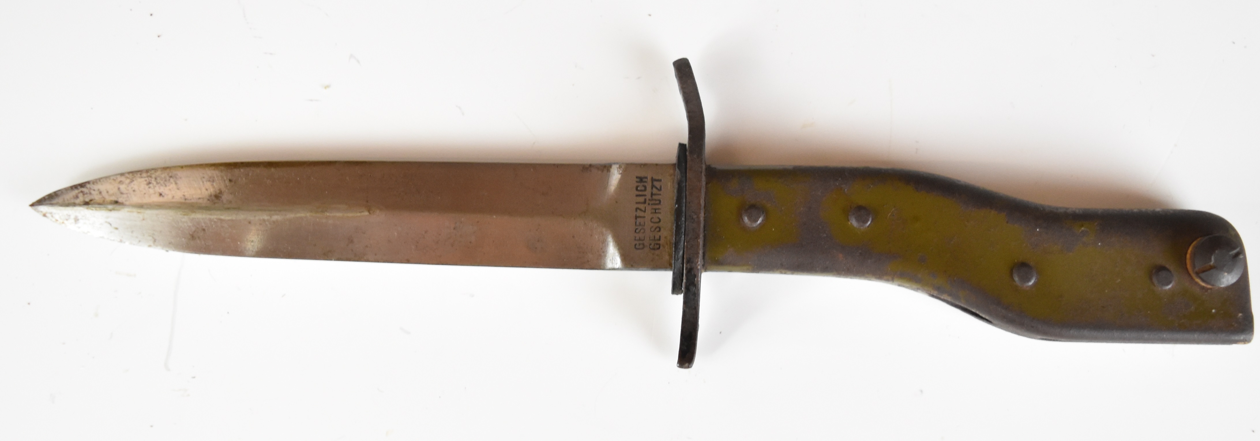 German WW1 crank handled trench knife bayonet with Demag Duisberg and Gesetzlich Geschutzt to - Image 7 of 8