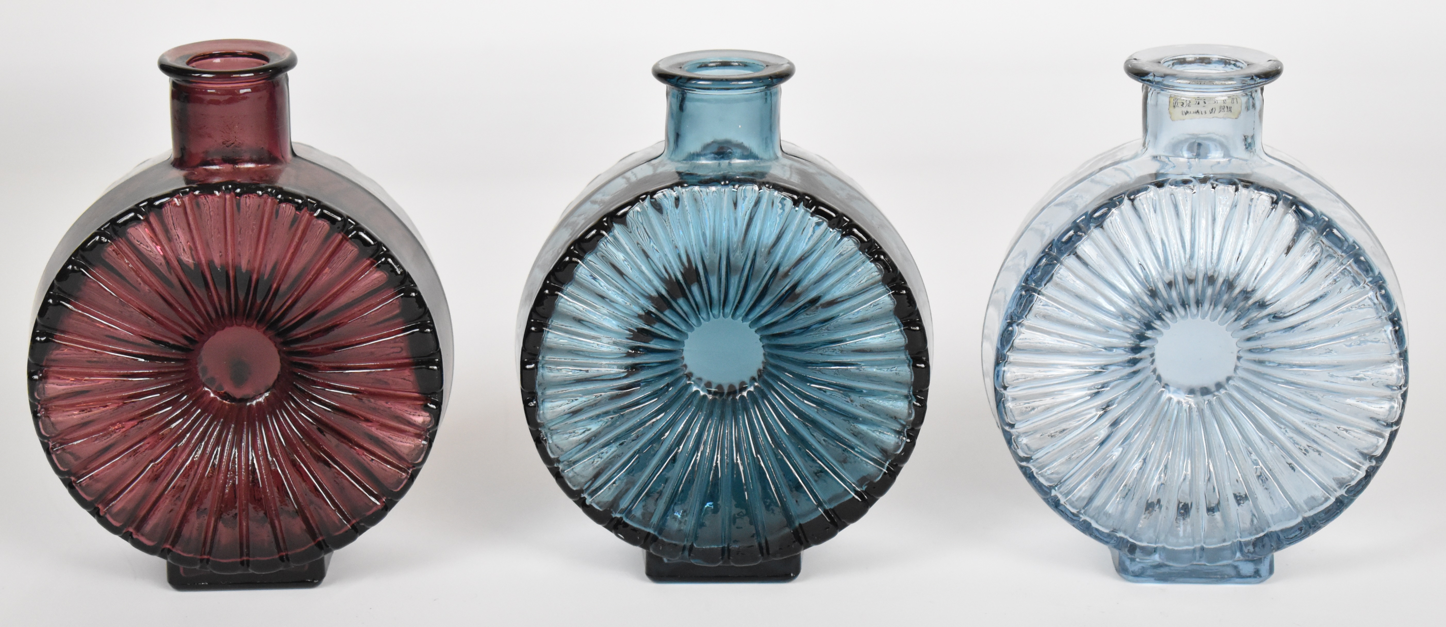 Three Helena Tynell for Riihimaen Lasi Riihimaki Aurinkopullo Sun Bottle glass vases, one with ' - Image 4 of 6