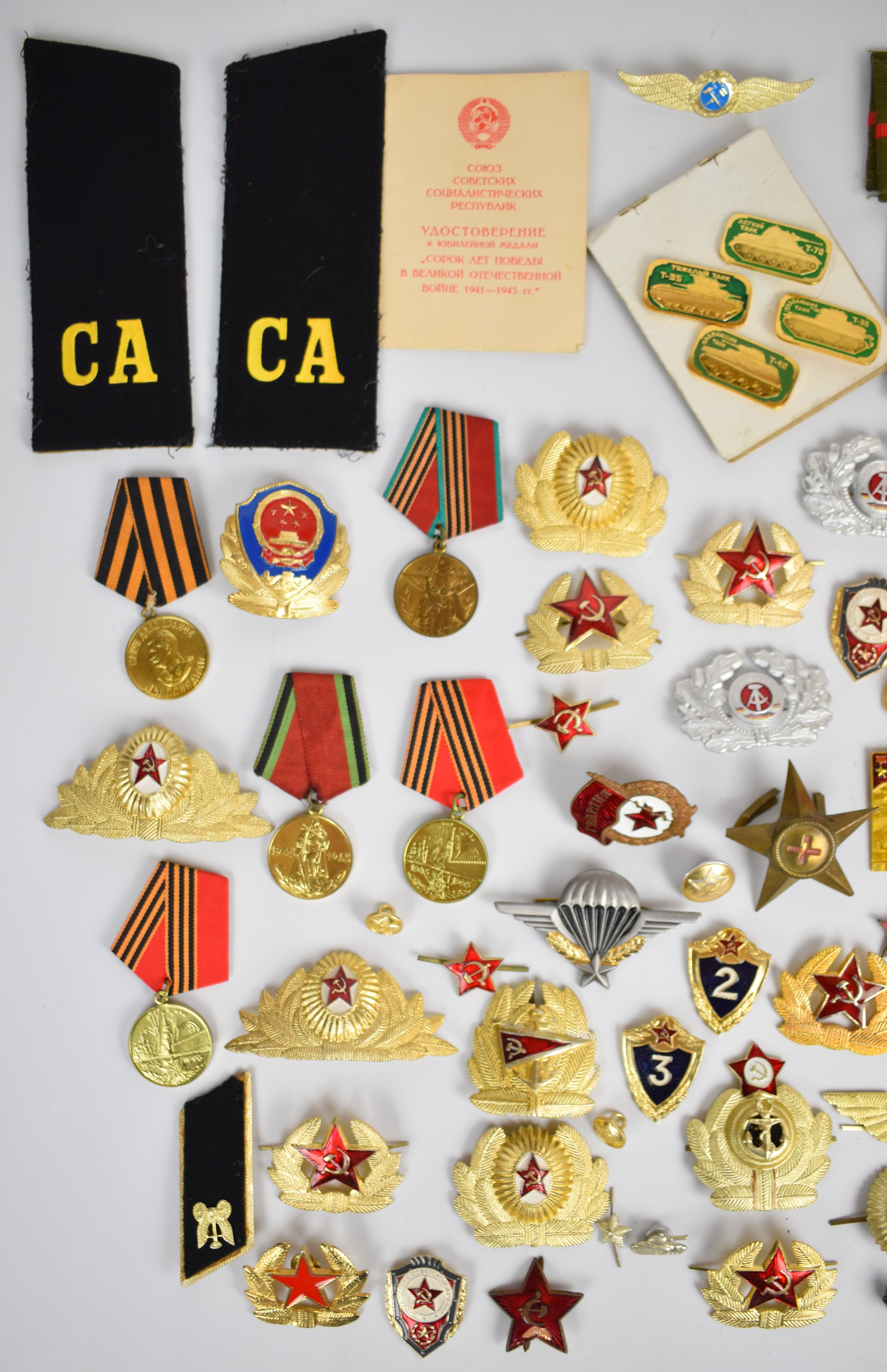 Collection of approximately 60 Russian Military badges, insignia and medals including WW2 - Image 2 of 3