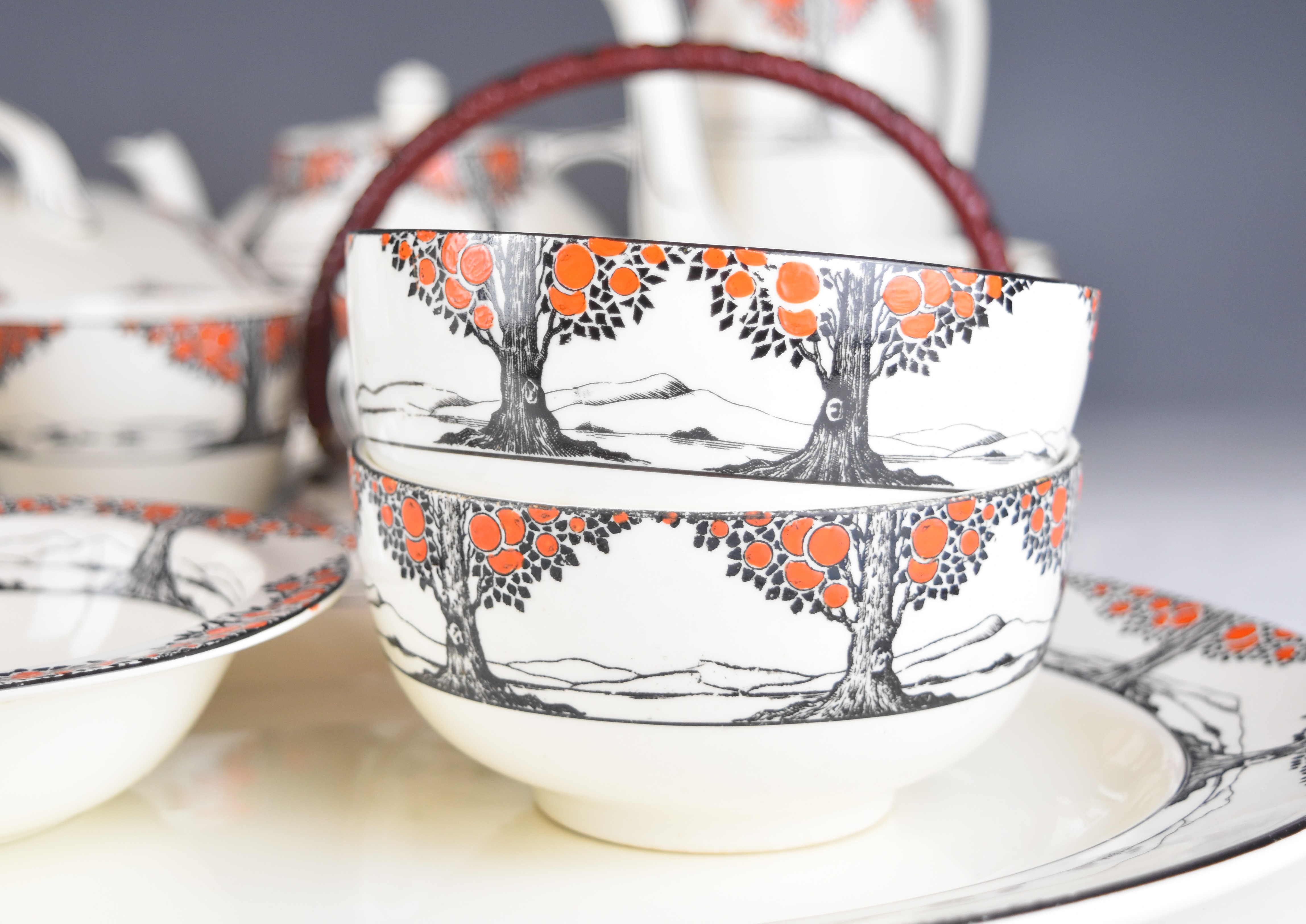 Crown Ducal dinner, tea and decorative ware decorated in the Orange Tree pattern including three tea - Image 15 of 24