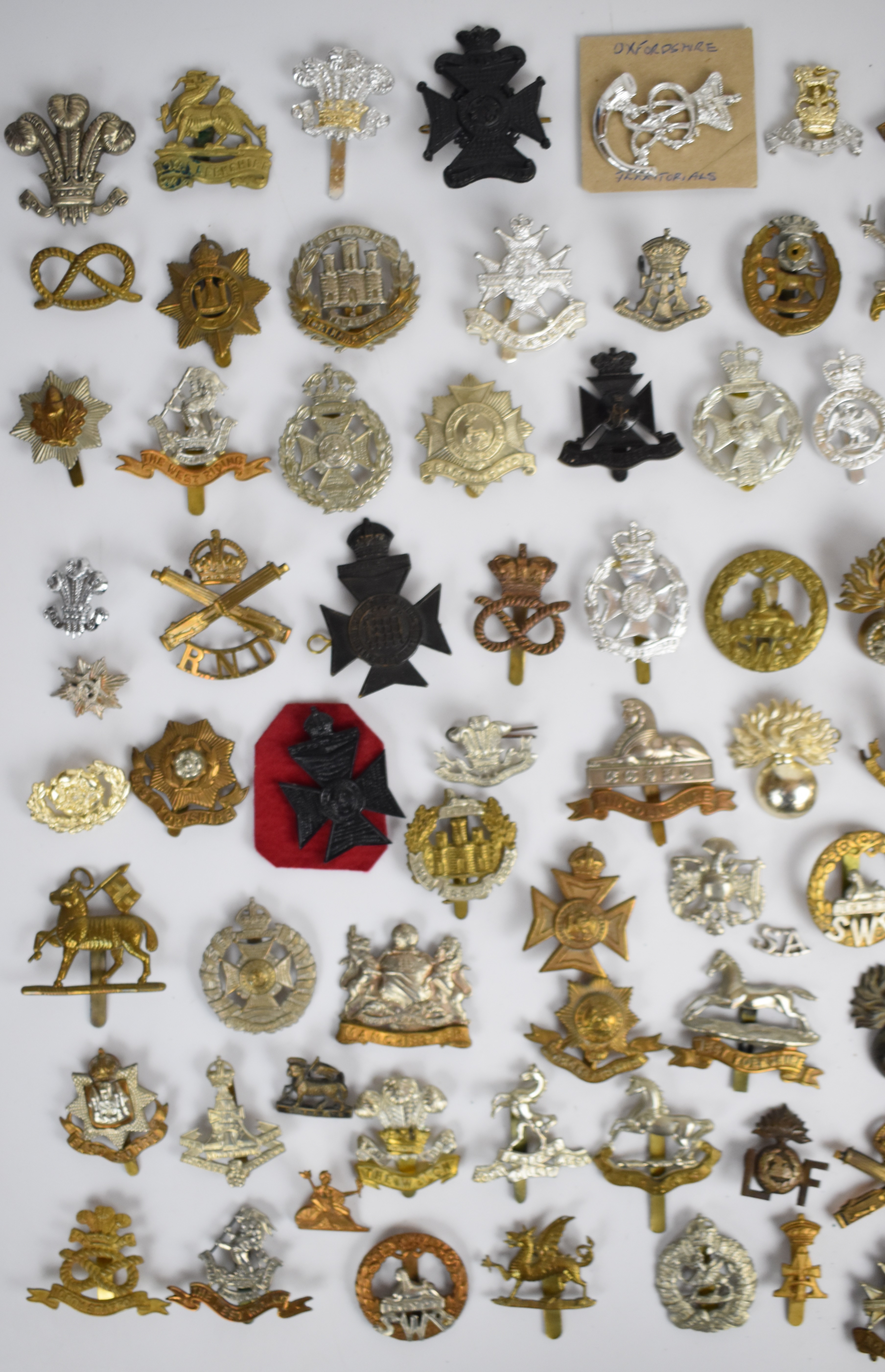 Large collection of approximately 100 British Army cap badges including Lancashire Fusiliers, - Image 2 of 3