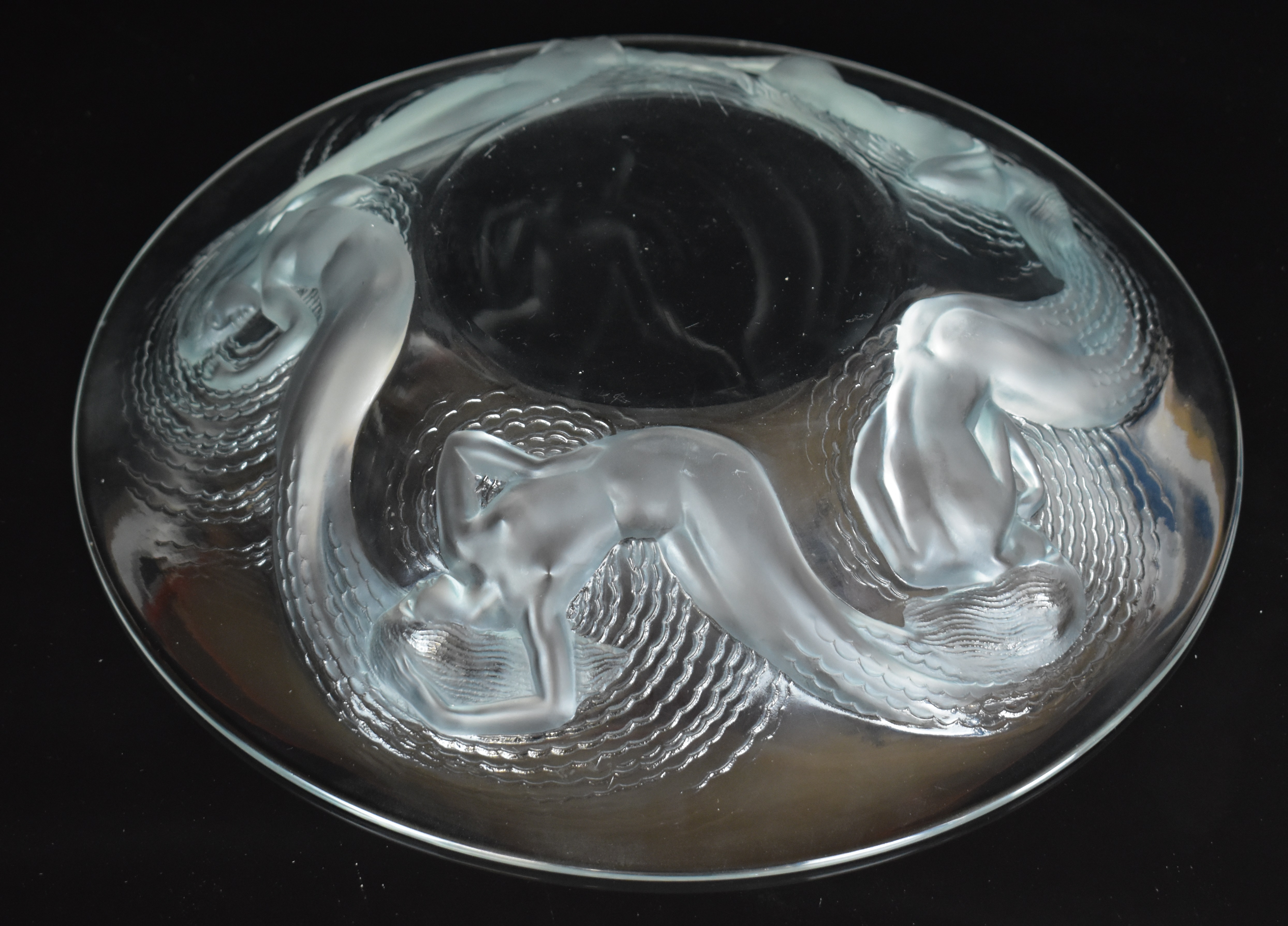 Lalique Calypso pattern glass bowl decorated in relief with five mermaids, No. 381, signed 'R - Image 6 of 16