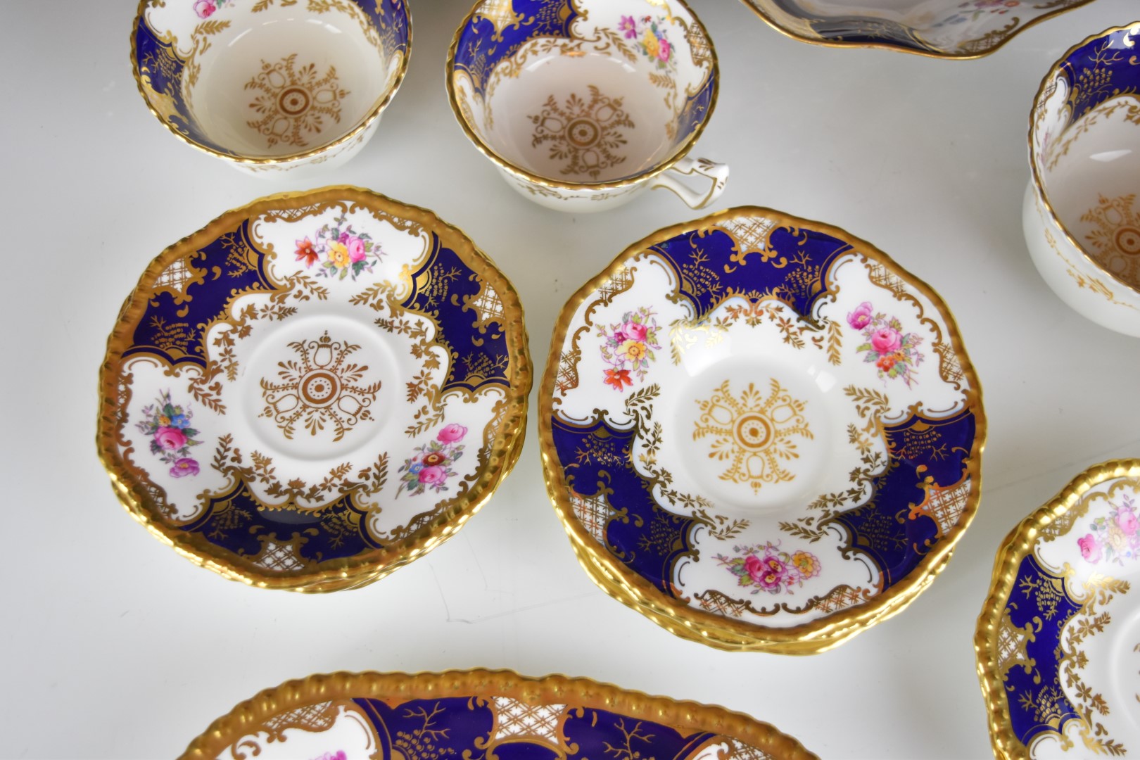 Coalport tea ware decorated in the Batwing pattern, approximately 27 pieces - Image 2 of 18