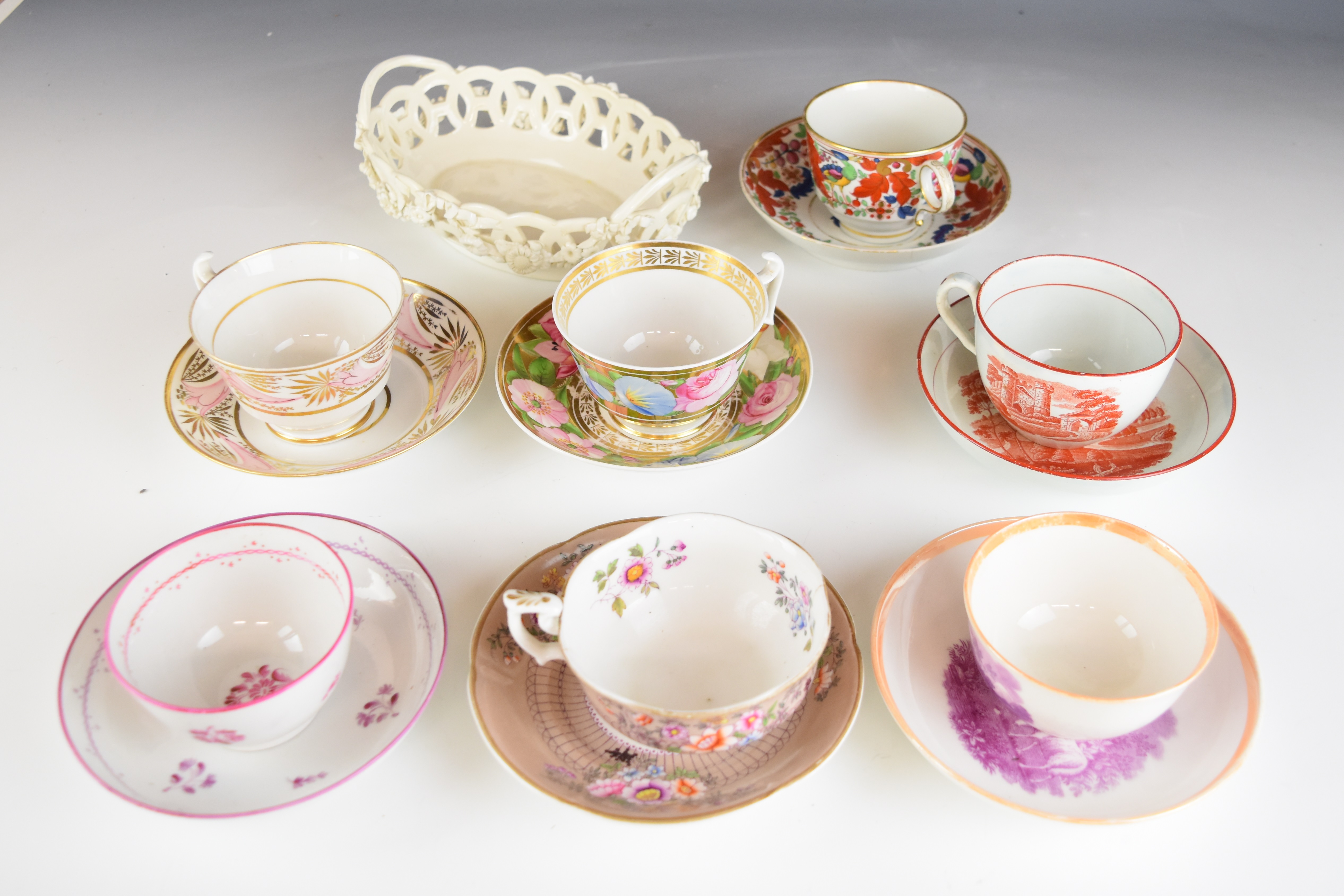 18th / 19thC tea ware including Barr, Worcester, Coalport, Yates interior decorated cup and - Image 8 of 14