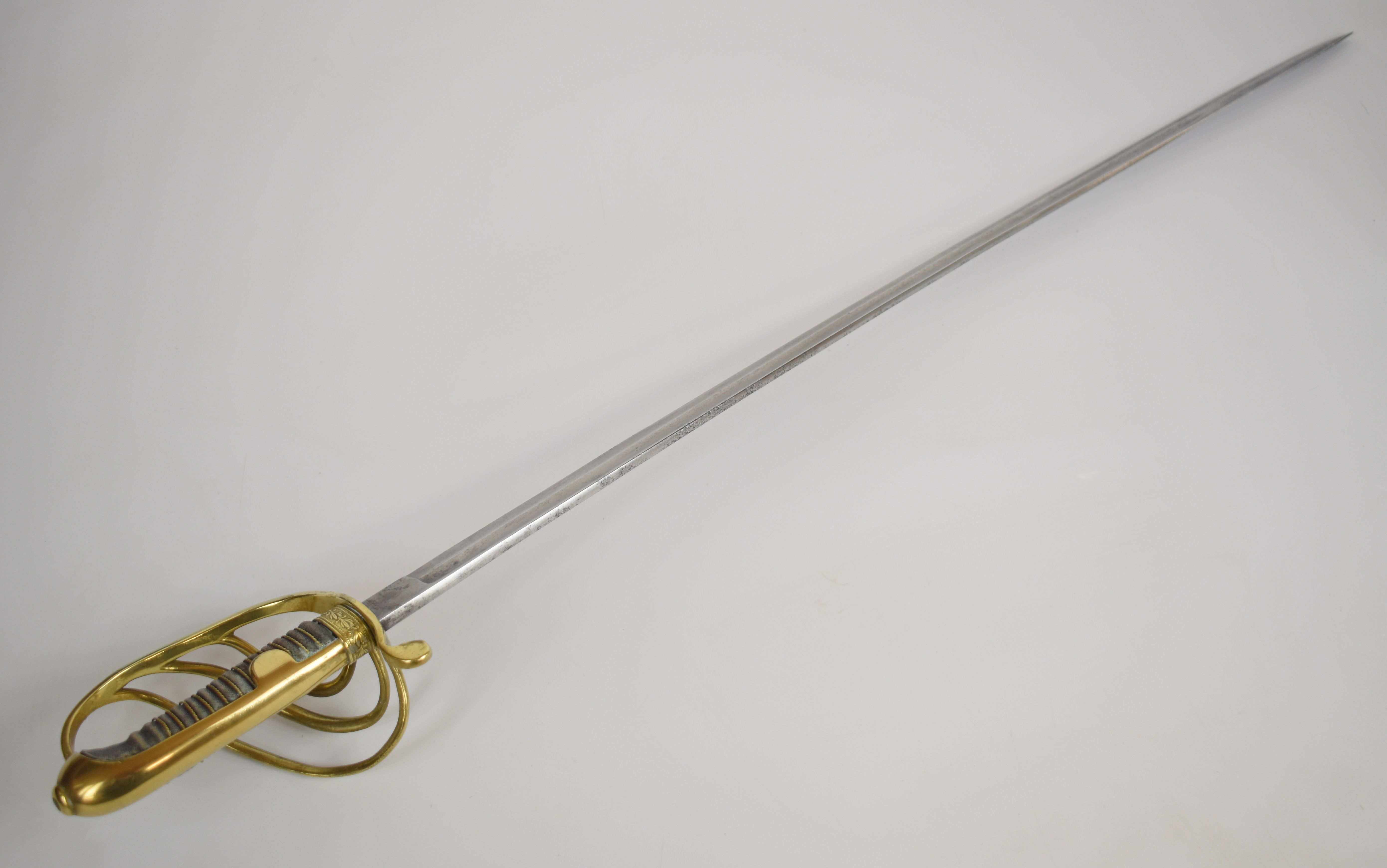 Continental sword with four bar brass hilt, shagreen and wire grip and 70cm curved blade. PLEASE - Image 5 of 6