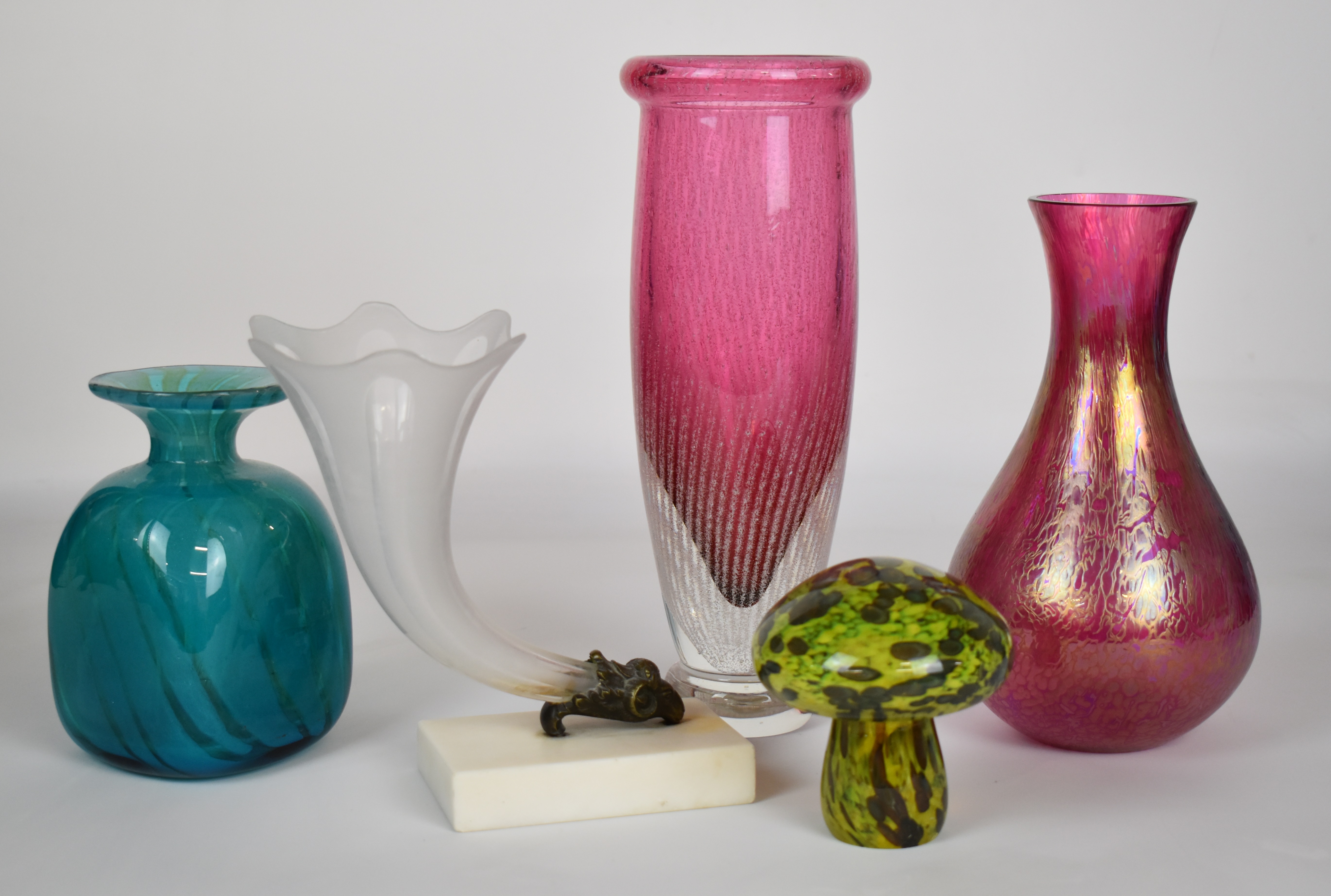 Five pieces of glassware including Mdina, Royal Brierley etc, largest 28cm tall. - Image 10 of 12