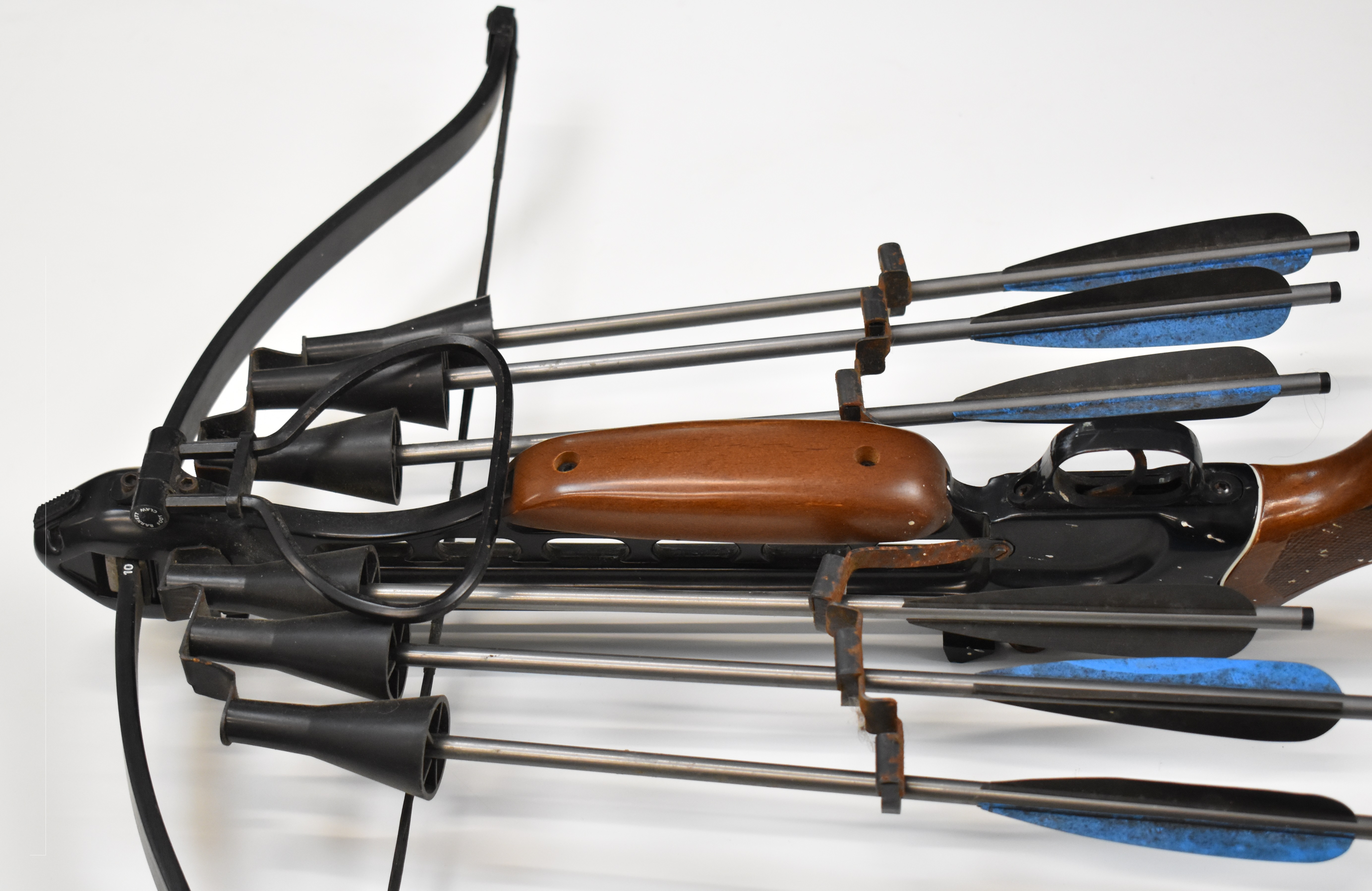 Barnett crossbow with chequered semi-pistol grip, adjustable sights and bolt holder, with 18 bolts - Image 5 of 5