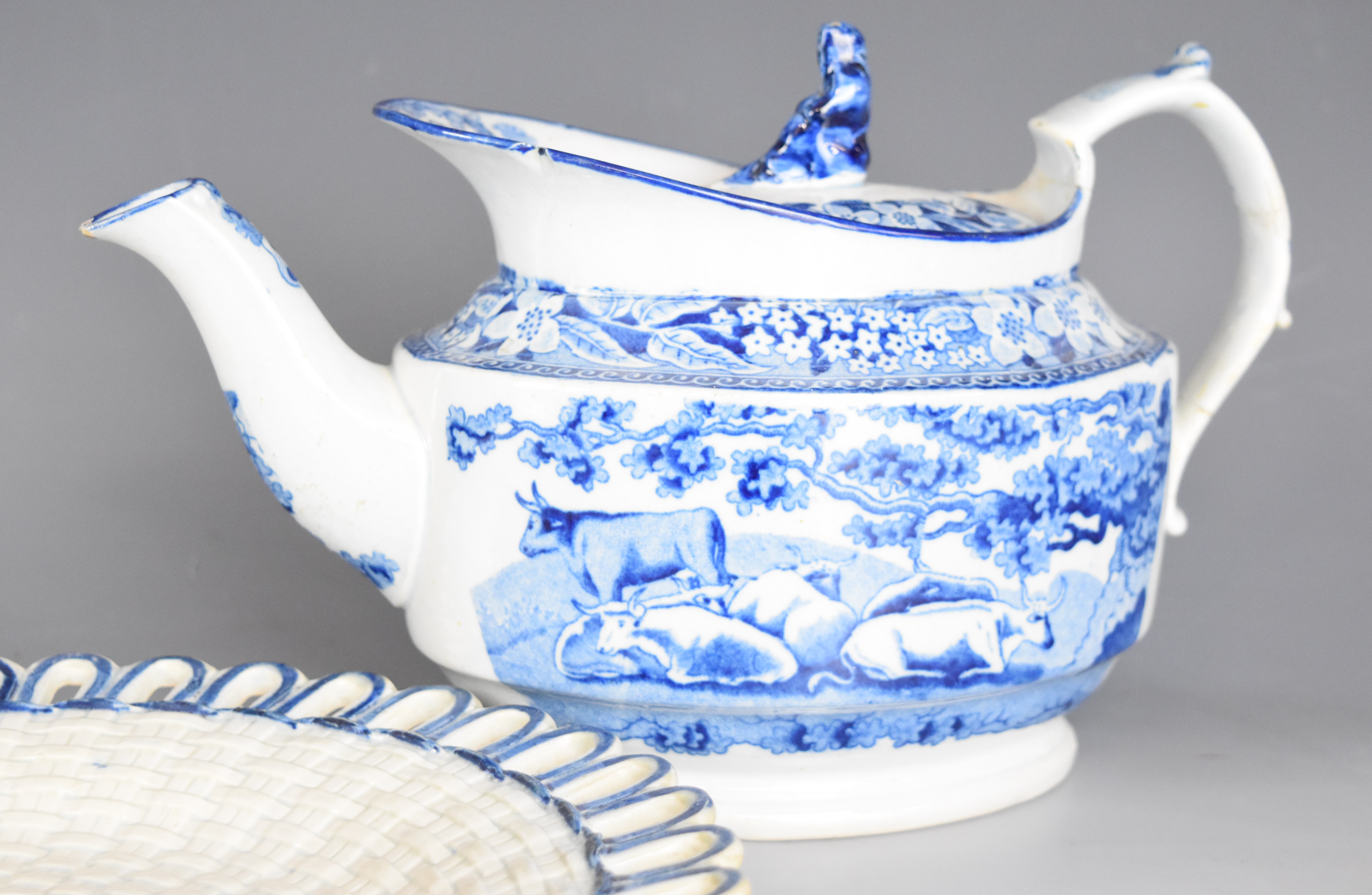 19thC blue and white English and Chinese porcelain / ceramics including Chinese export dish, - Image 3 of 10