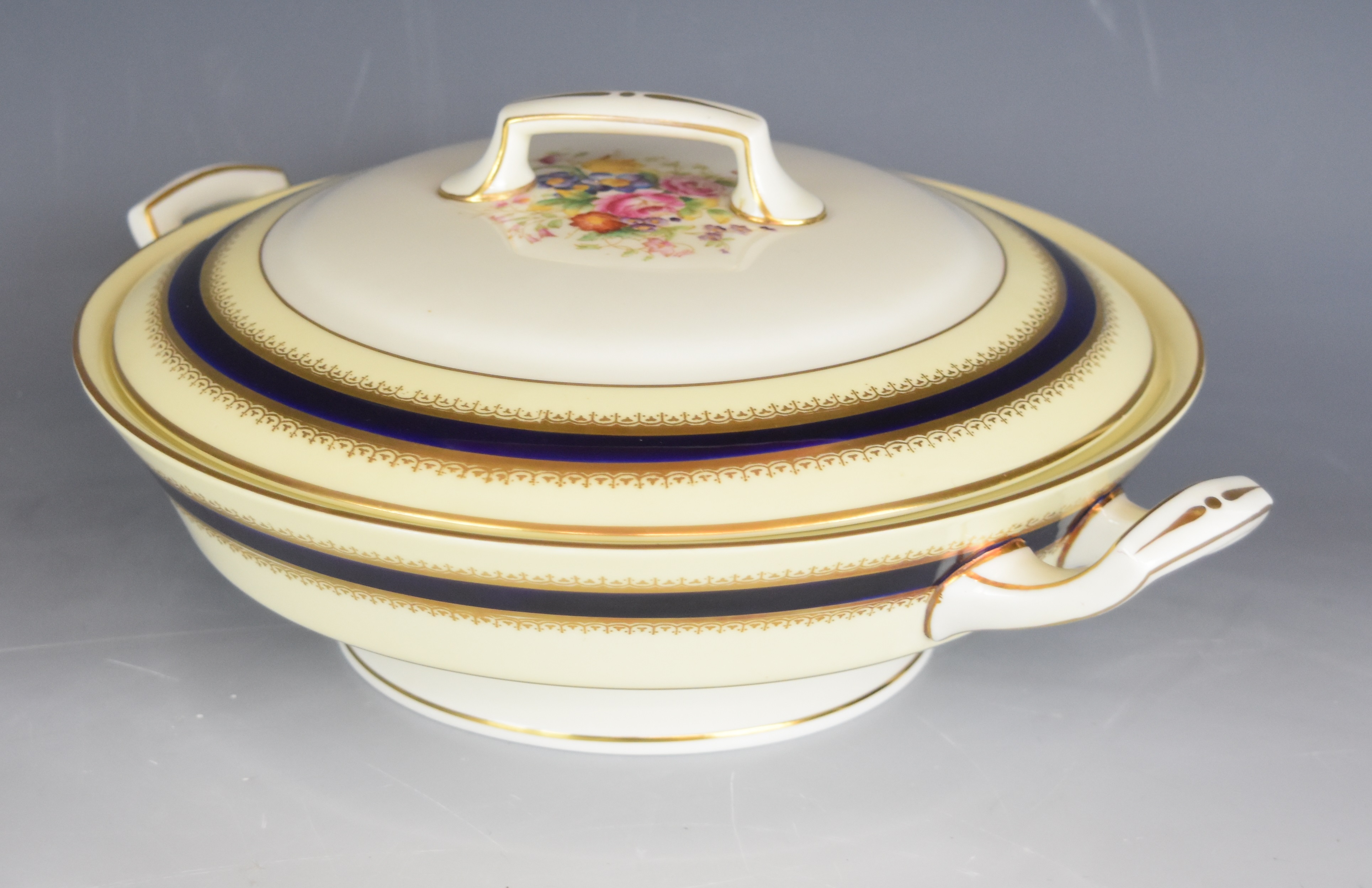 Royal Worcester dinner ware and cabinet plates decorated in Princess Royal, Pansy and Lucerne - Image 8 of 8