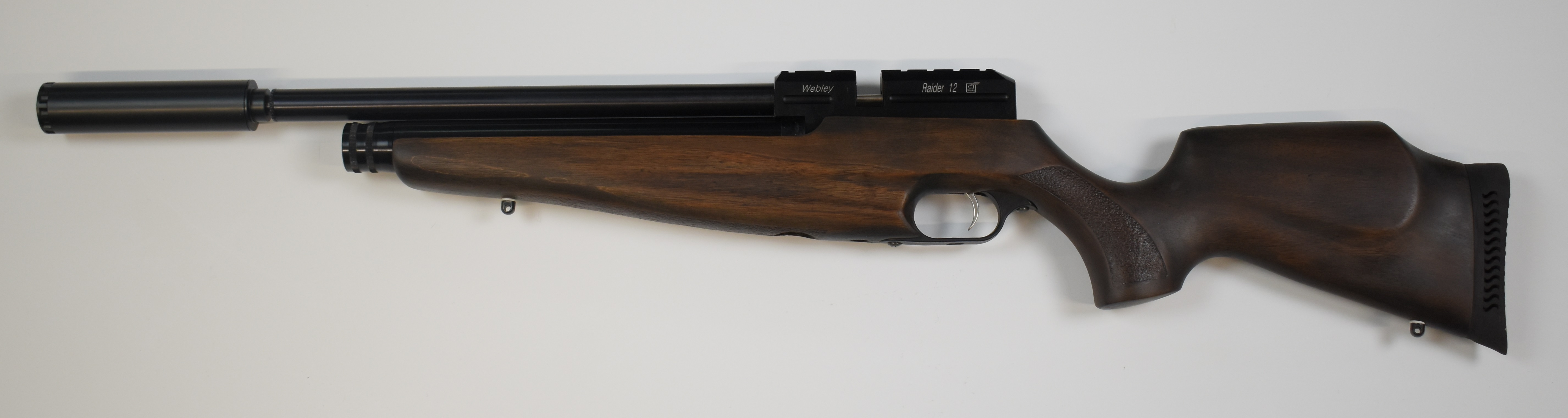 Webley Raider 12 .22 PCP air rifle with aluminium carbine cylinder, textured semi-pistol grip and - Image 6 of 11