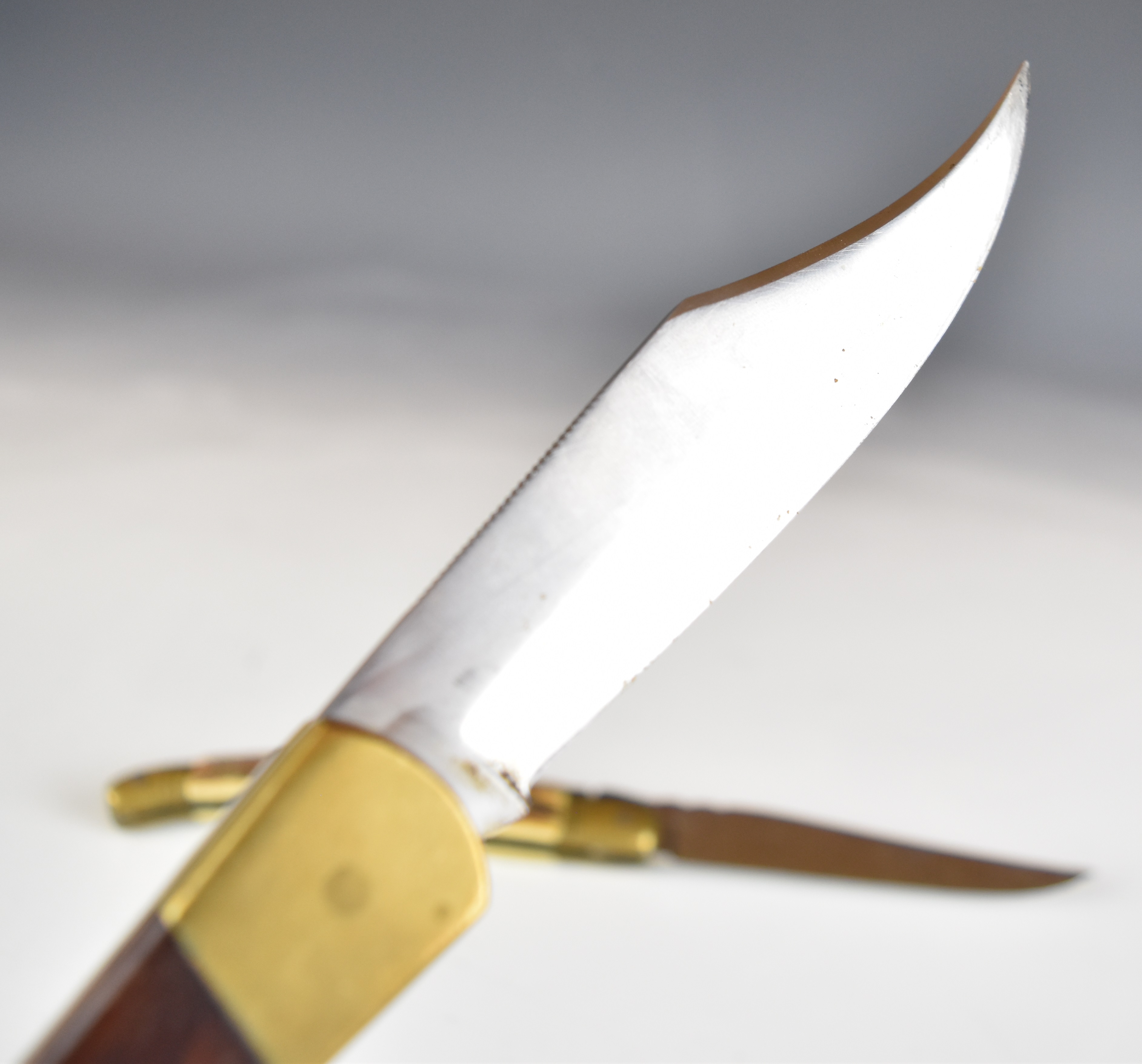 Two folding pocket knives one Laguiole with horn or similar handle and 10cm blade the other Puma - Image 3 of 8