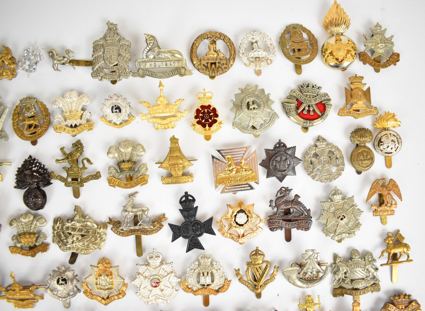 Large collection of approximately 100 British Army Infantry badges including Gloucestershire - Image 5 of 6