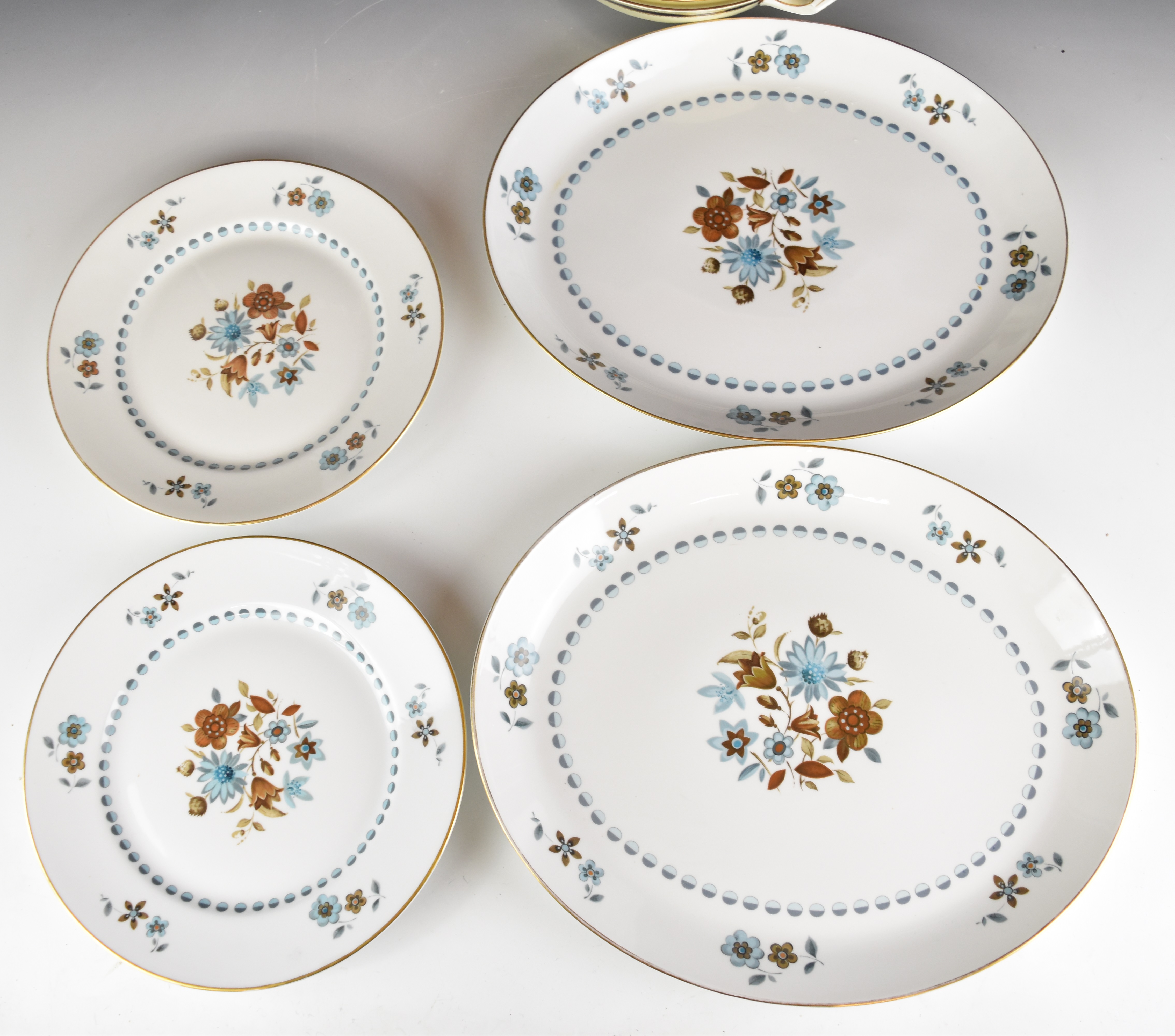 Royal Worcester dinner ware and cabinet plates decorated in Princess Royal, Pansy and Lucerne - Image 6 of 8