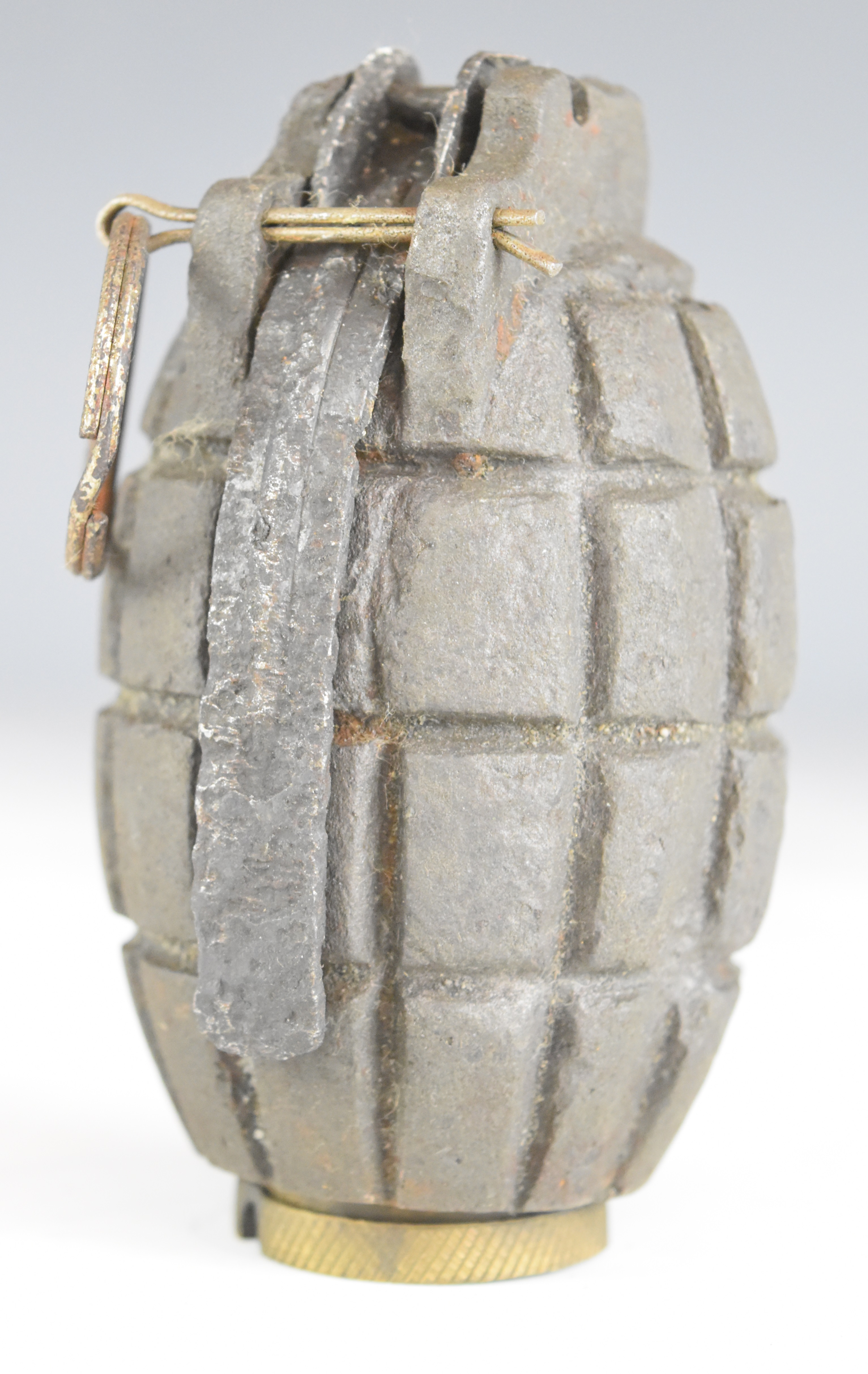 British WW1 inert Mills bomb / grenade No5 Mk I, with 8/16 to screw in brass base