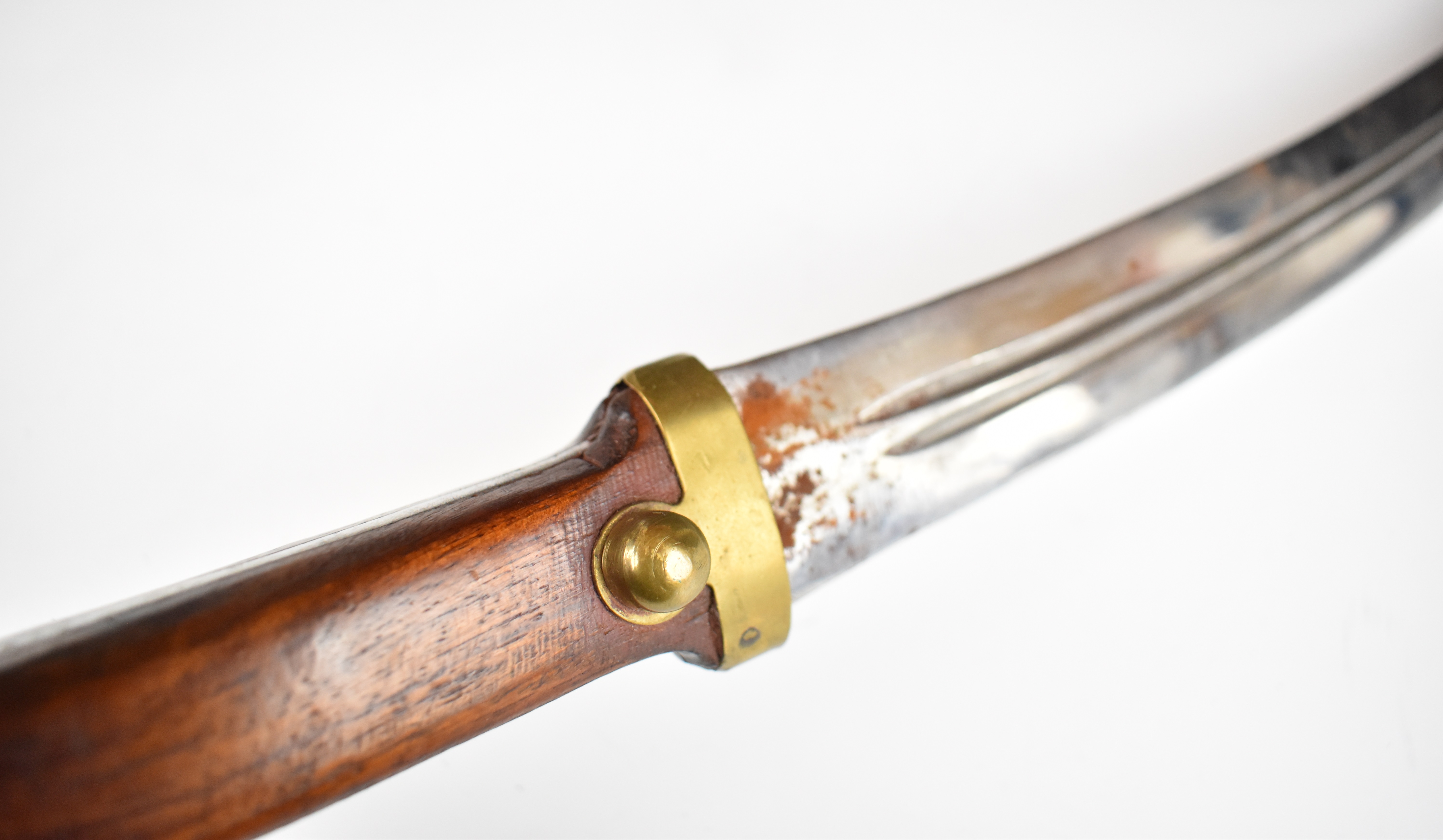 Continental short sword with wooden grips, 44cm double fullered curved blade, leather covered sheath - Image 5 of 6
