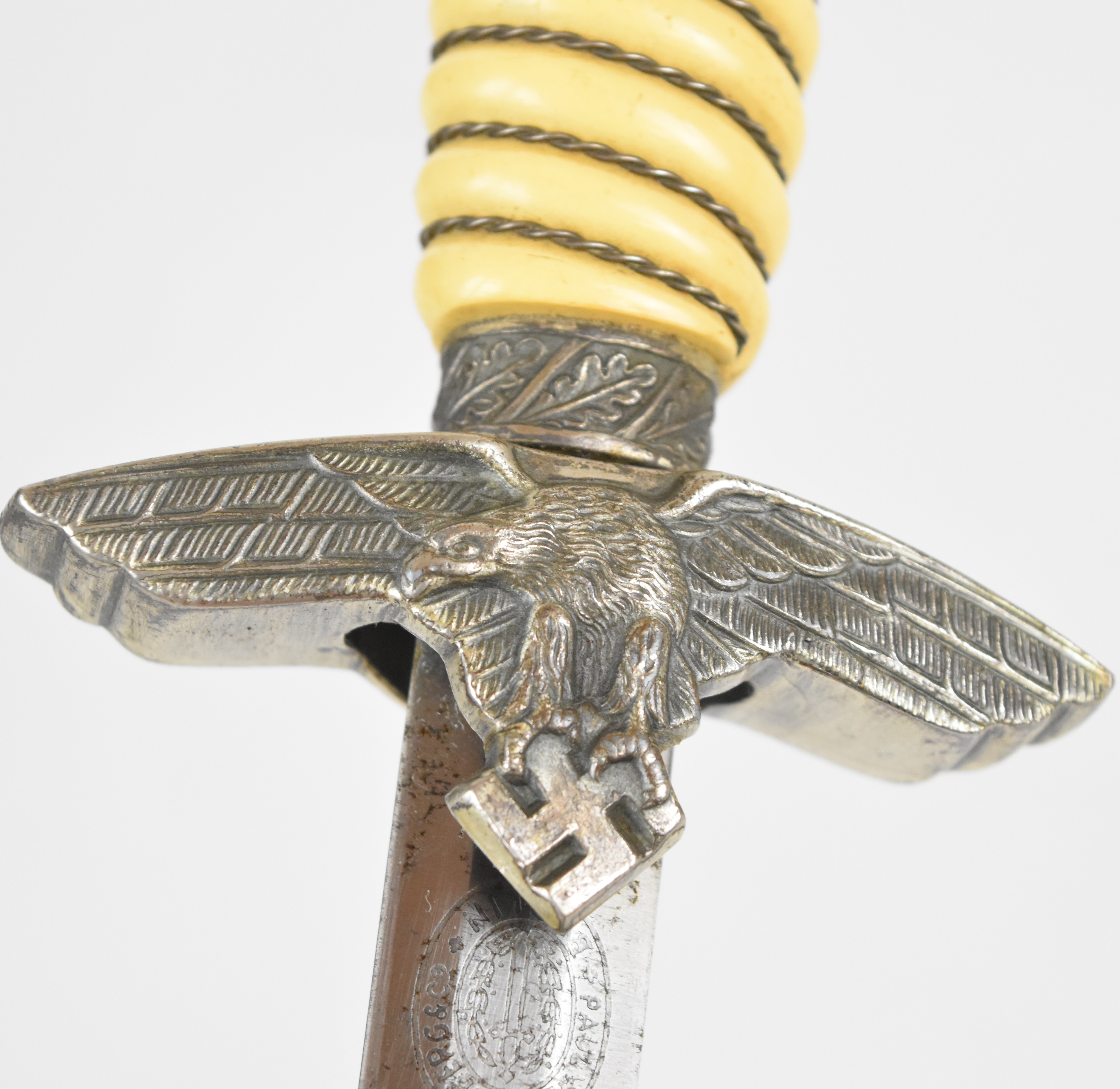 German WW2 Nazi Third Reich Luftwaffe officer's dress dagger with swastika and oak leaf decoration - Image 5 of 11