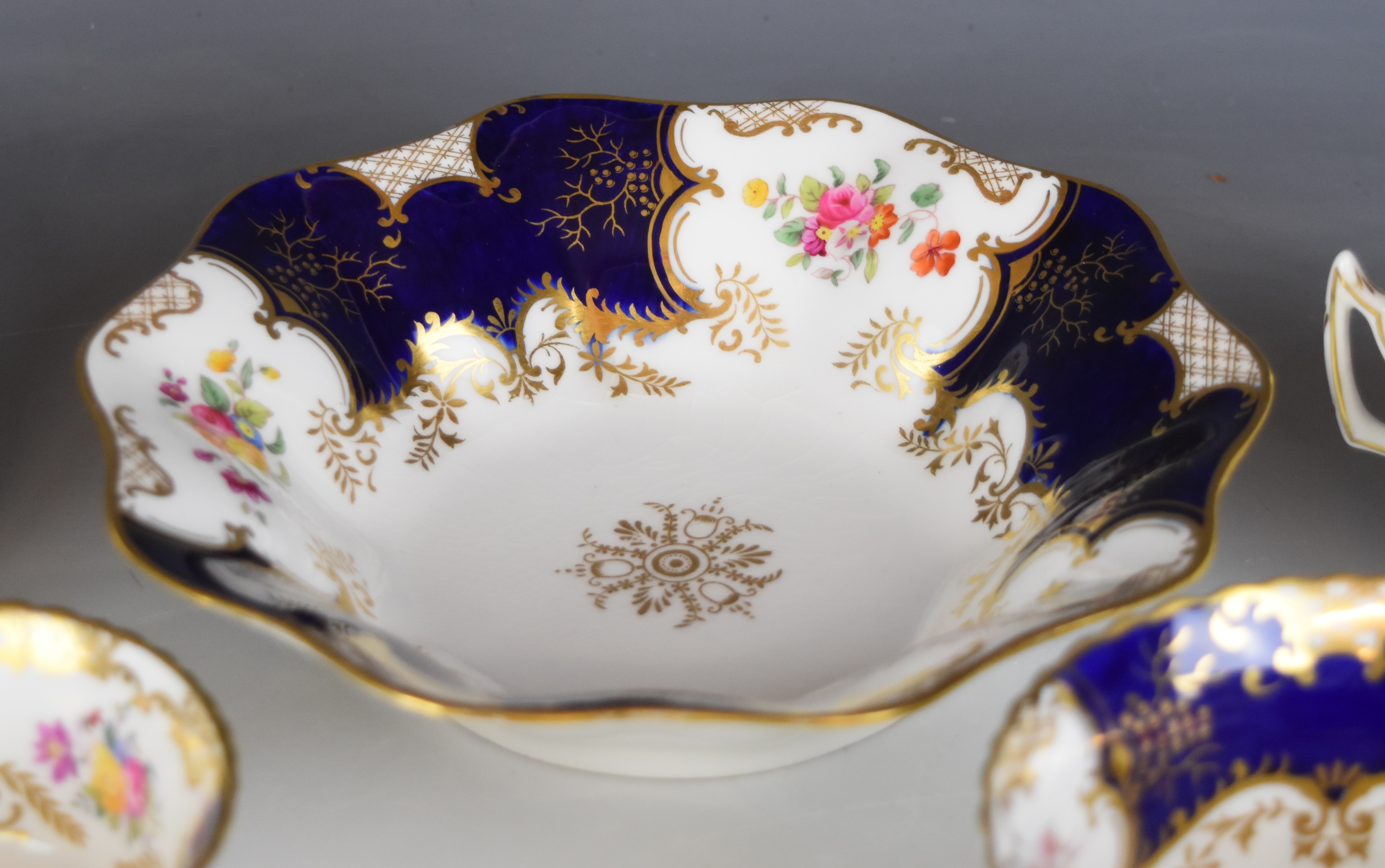 Coalport tea ware decorated in the Batwing pattern, approximately 27 pieces - Image 14 of 18