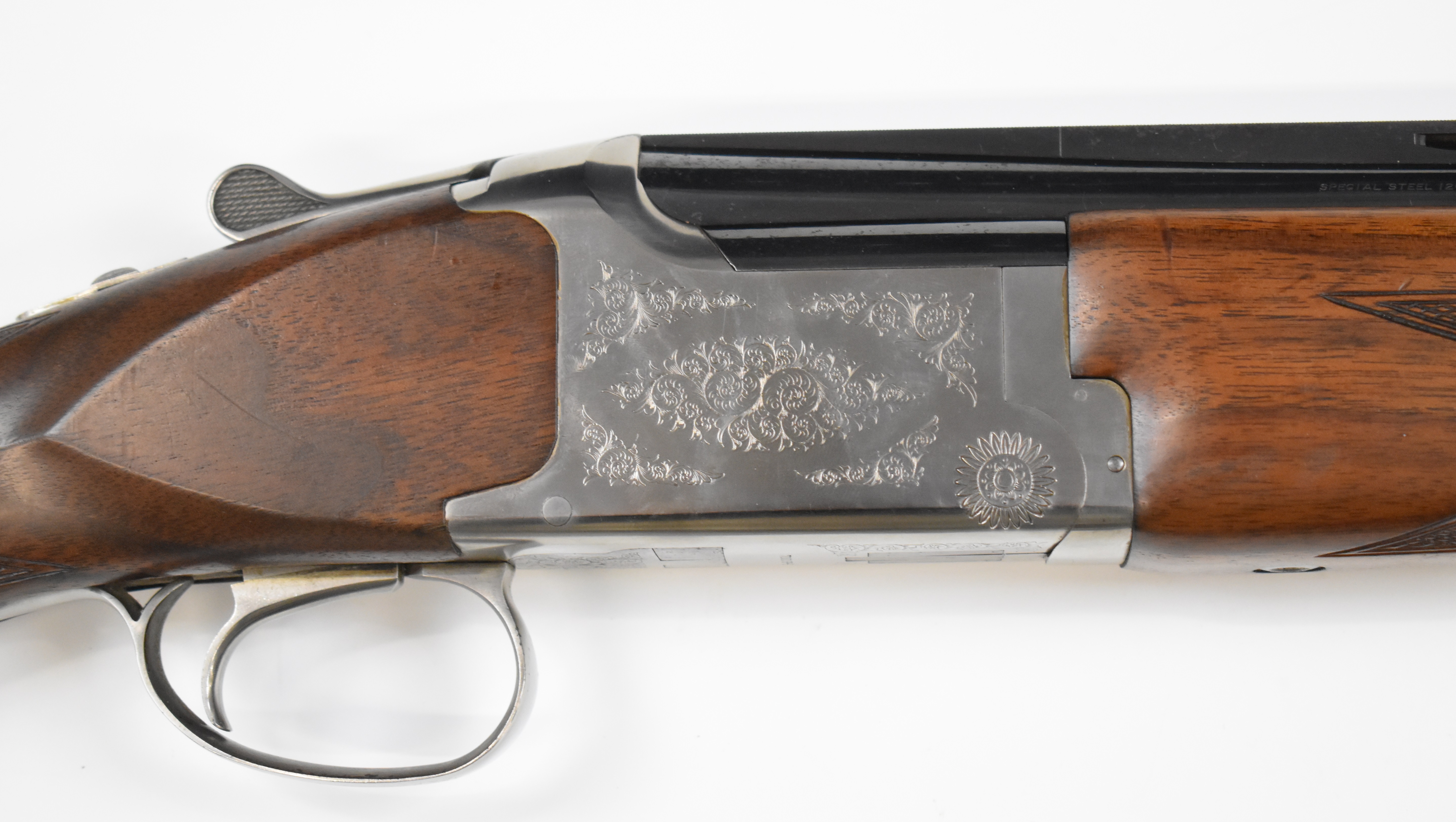 Miroku 7000 SP-I 12 bore over and under ejector shotgun with engraved locks, trigger guard, thumb - Image 6 of 10