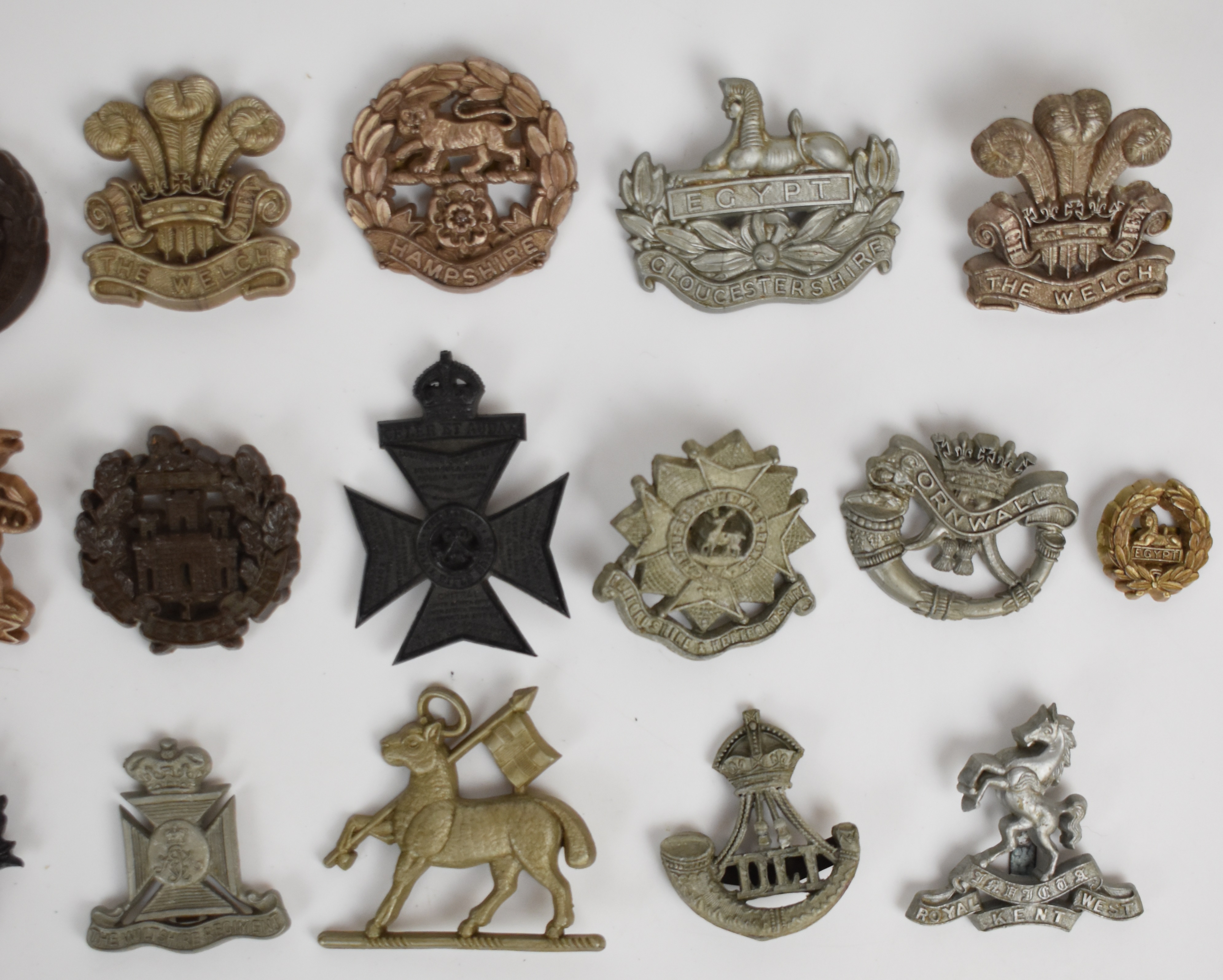 Twenty British Army plastic economy badges including West Yorkshire Regiment with F & G to - Image 3 of 8