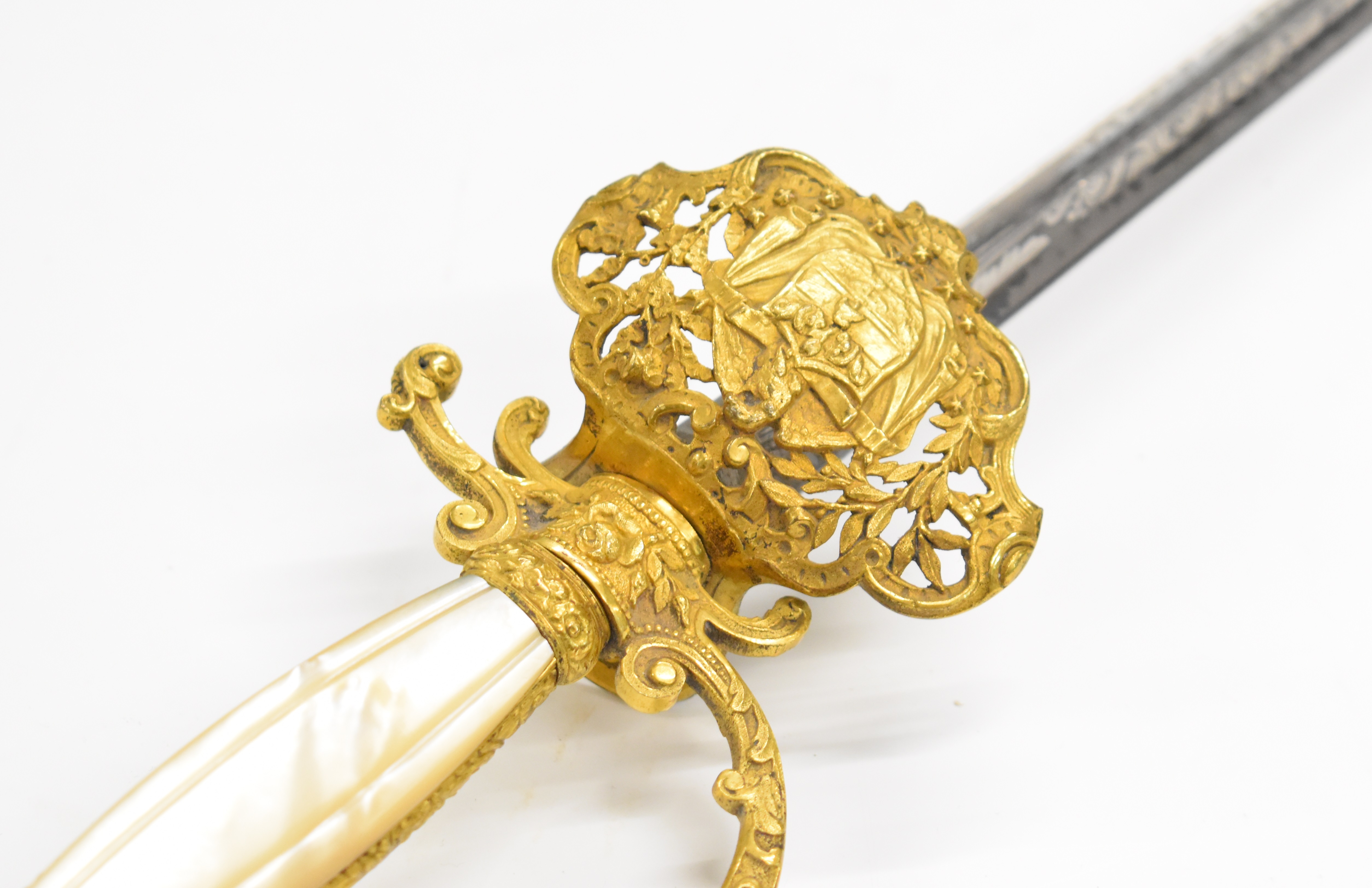 French made court sword retailed by Maria 14 Rue de Septembre Paris with gilt decorated hilt and - Image 5 of 11