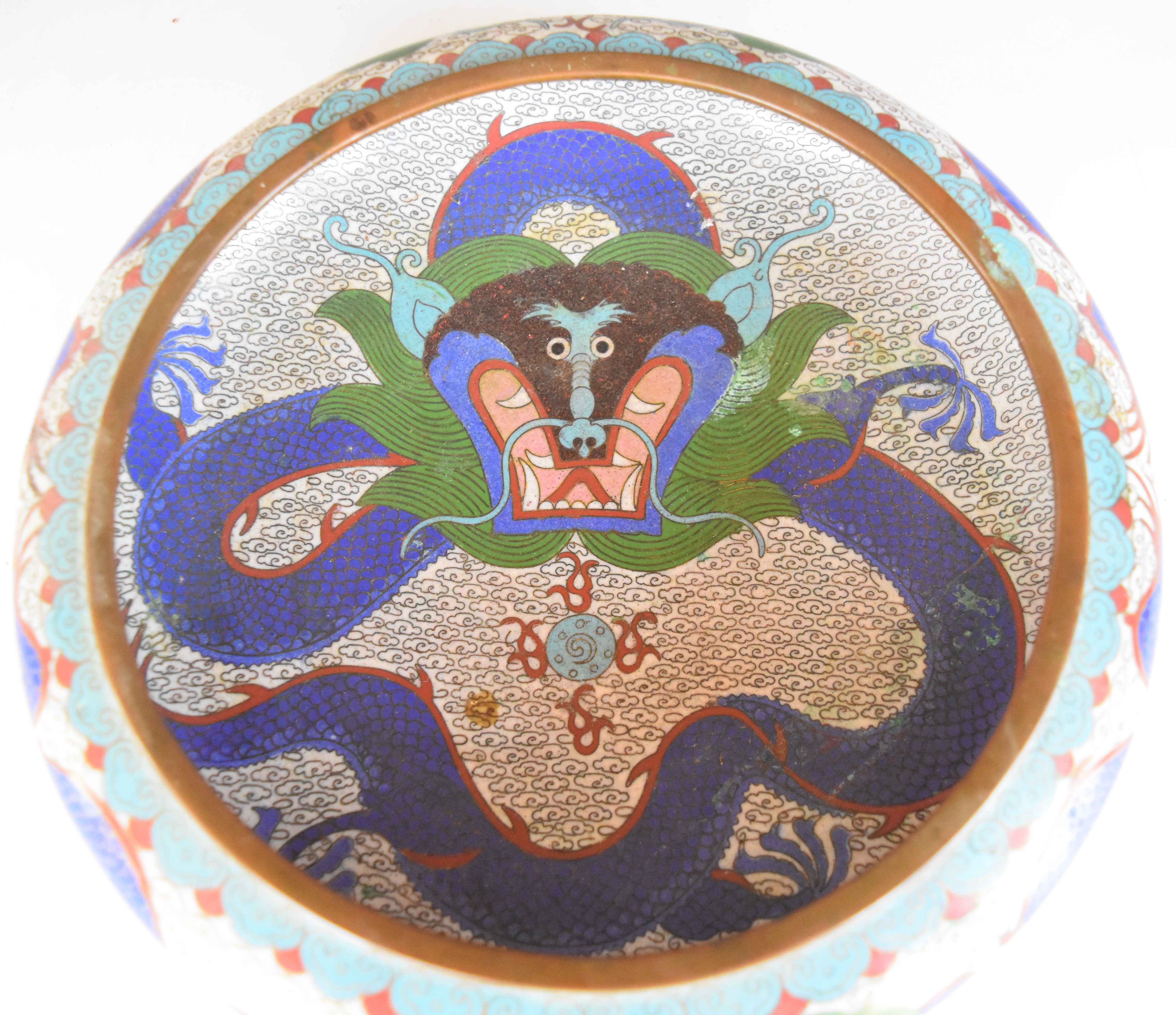 Chinese cloisonné bowl decorated with dragons, with four character mark to base, 26cm in diameter. - Image 2 of 4