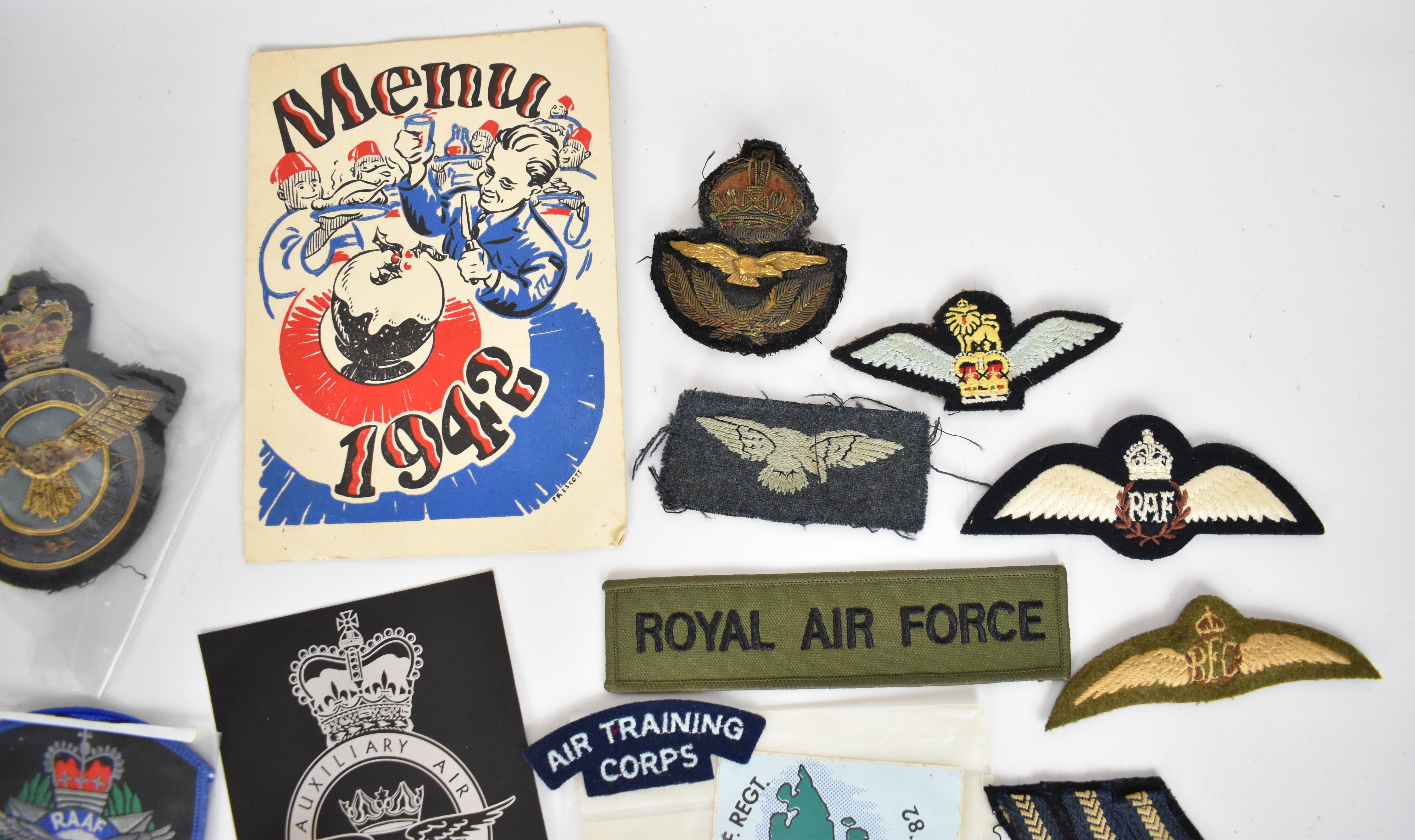 Collection of approximately 80 Royal Air Force badges and insignia both metal and cloth including - Image 12 of 14