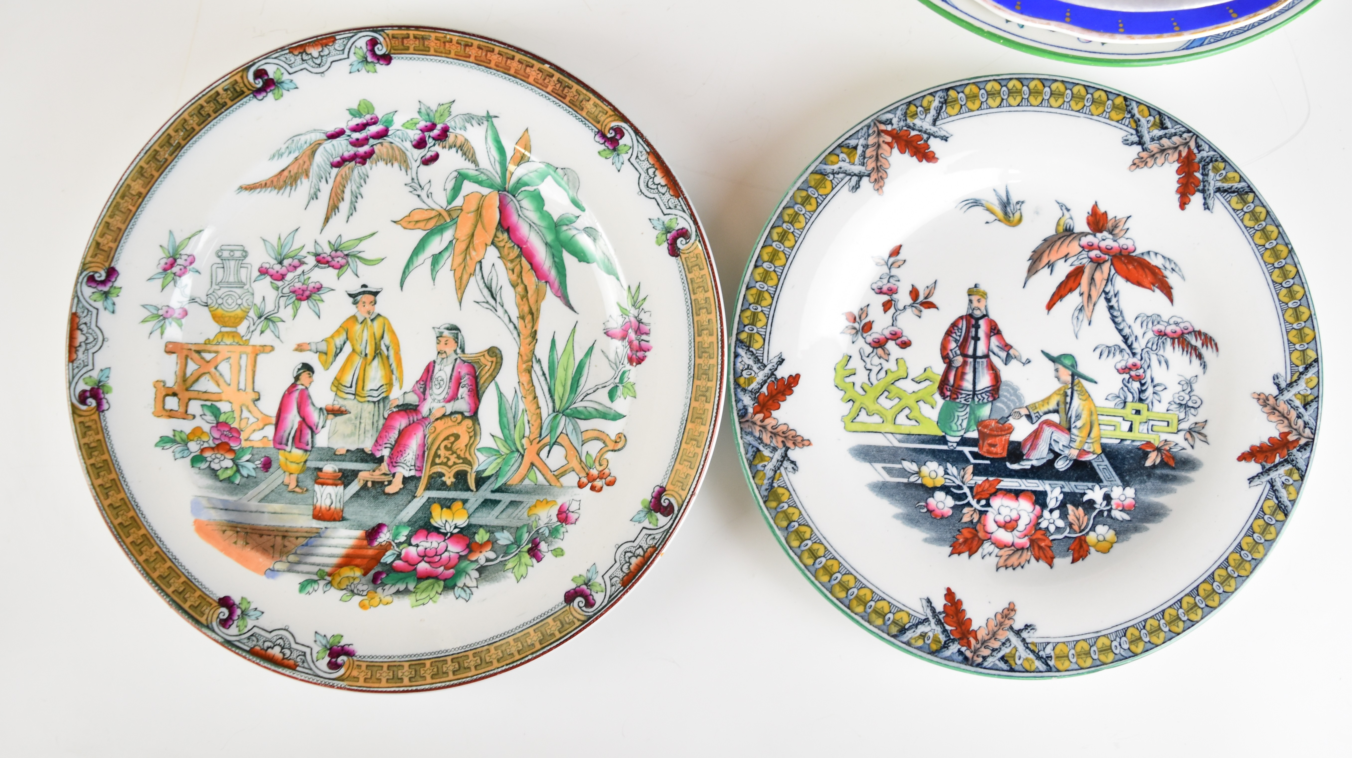 Collection of ceramics including Copeland cabinet plates, Silvester pattern tureen stand, hand - Image 4 of 10