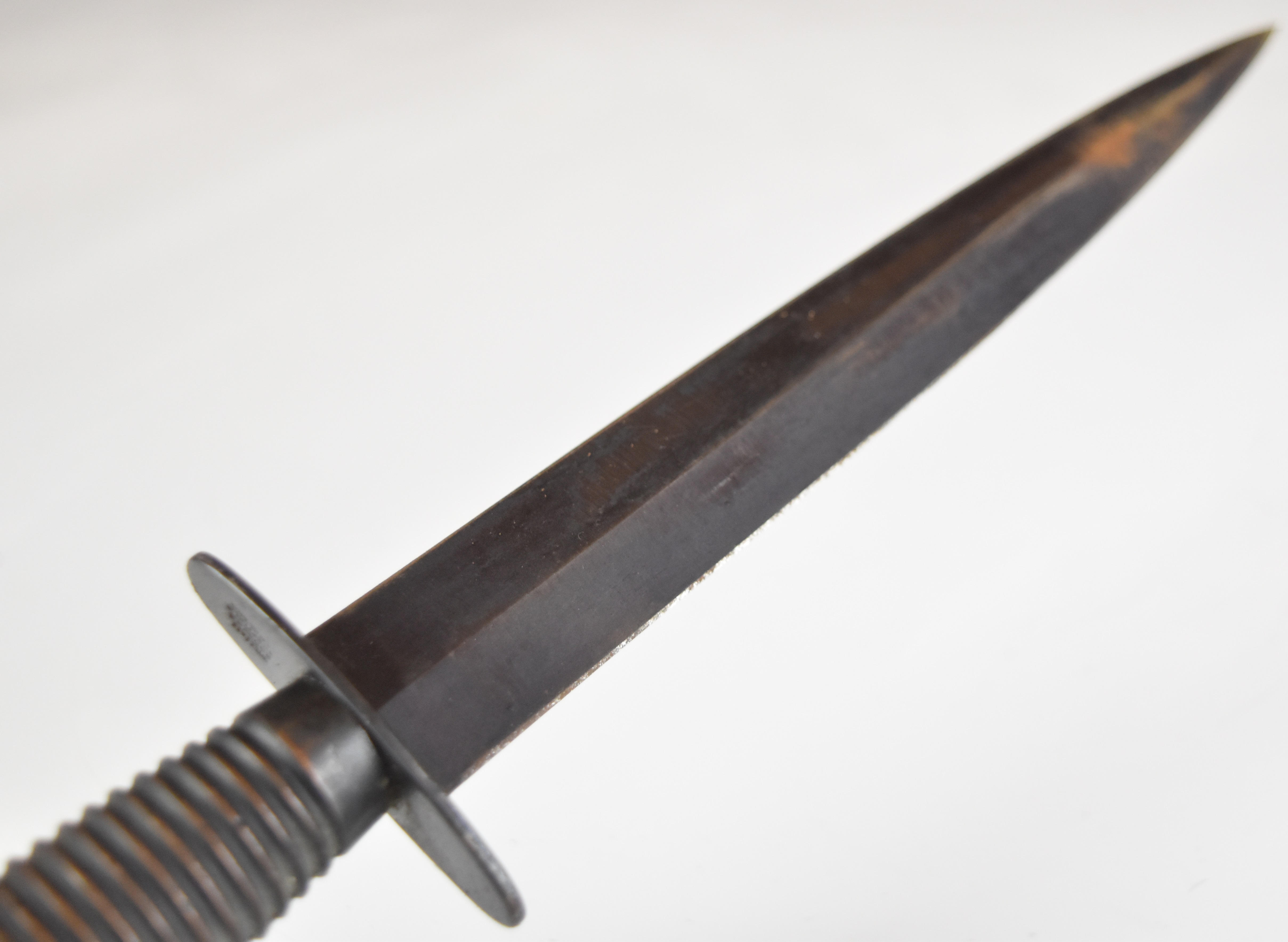 Fairbairn Sykes pattern fighting knife stamped William Rogers to crosspiece, with 17.5cm double - Image 4 of 12
