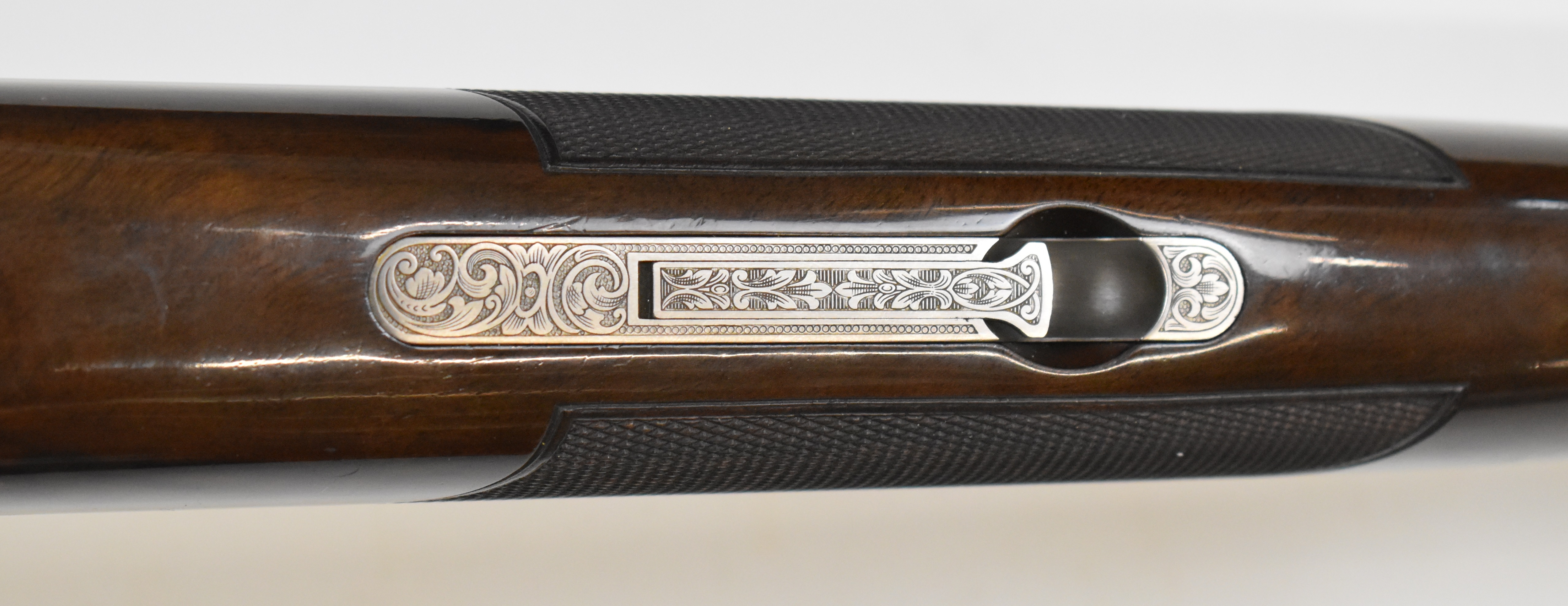 Browning B525 Ultimate 12 bore over and under ejector shotgun with gold engraving of birds - Image 8 of 12
