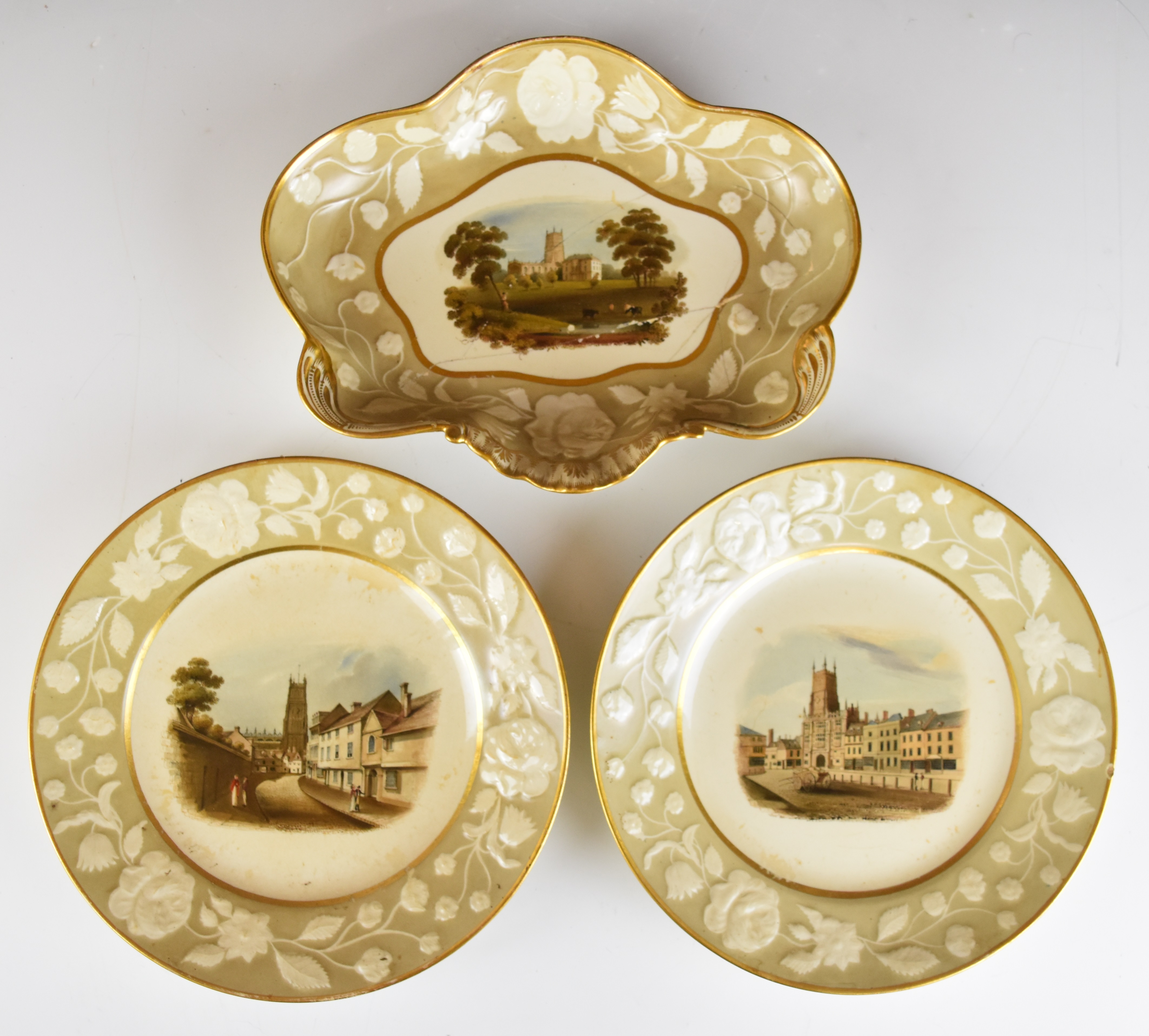 Three Chamberlains Worcester plates / dishes, two decorated with named scenes of Cirencester,