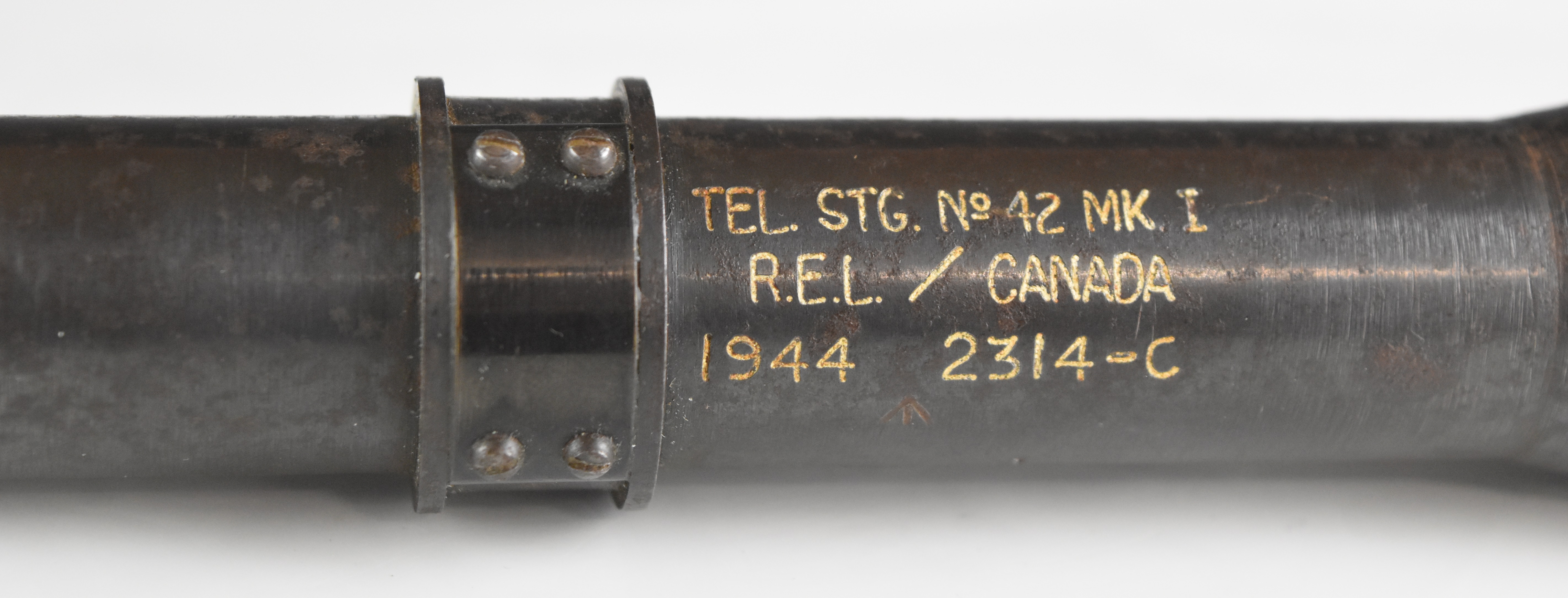 WW2 No. 42 Mk I scope stamped 'Tel Stg No 42 MK.I R.E.L/ Canada 1944 2314-C', 28cm long. - Image 3 of 4