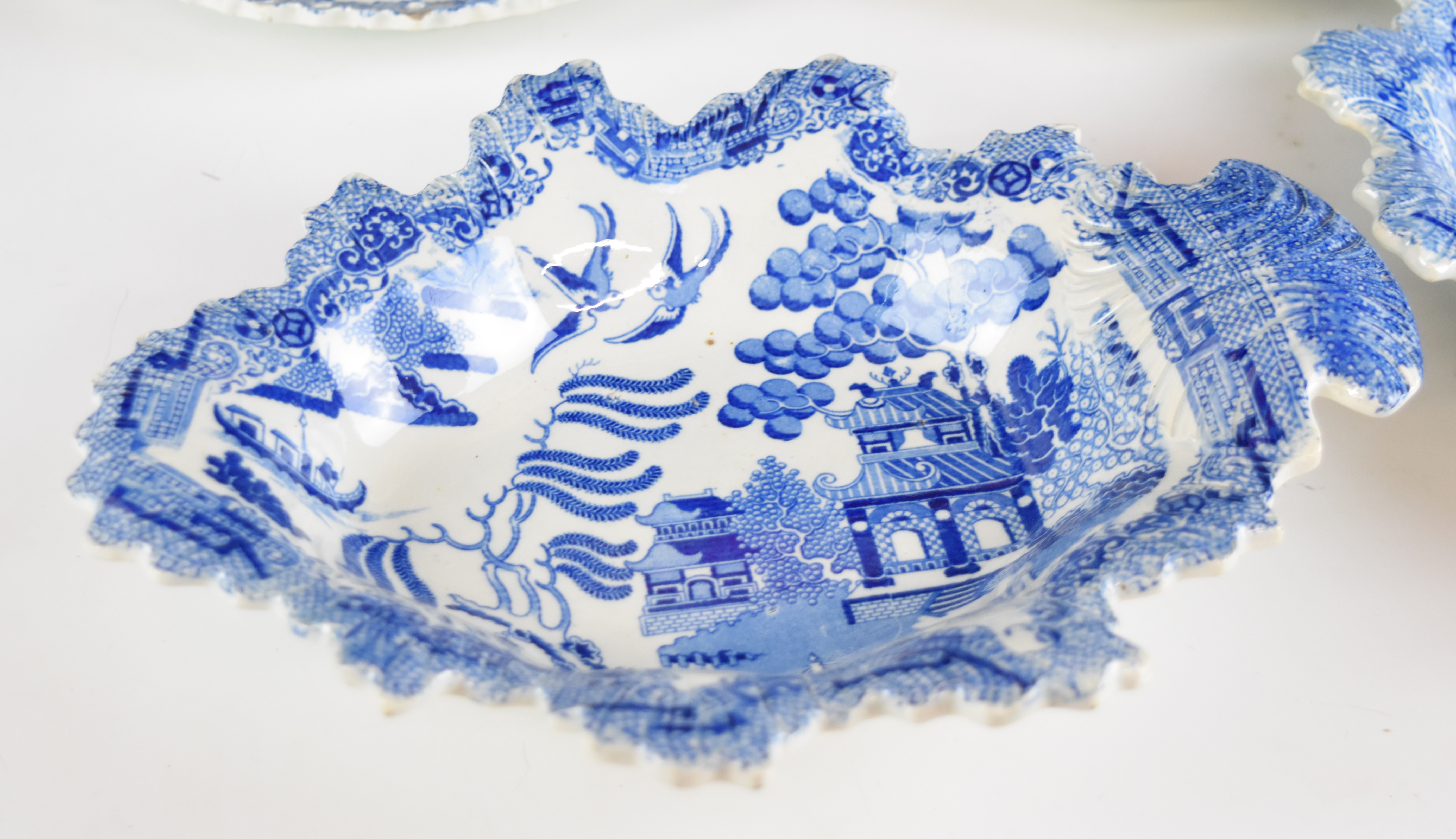 Early 19thC blue and white transfer printed dessert service including a twin handled pedestal - Image 8 of 10