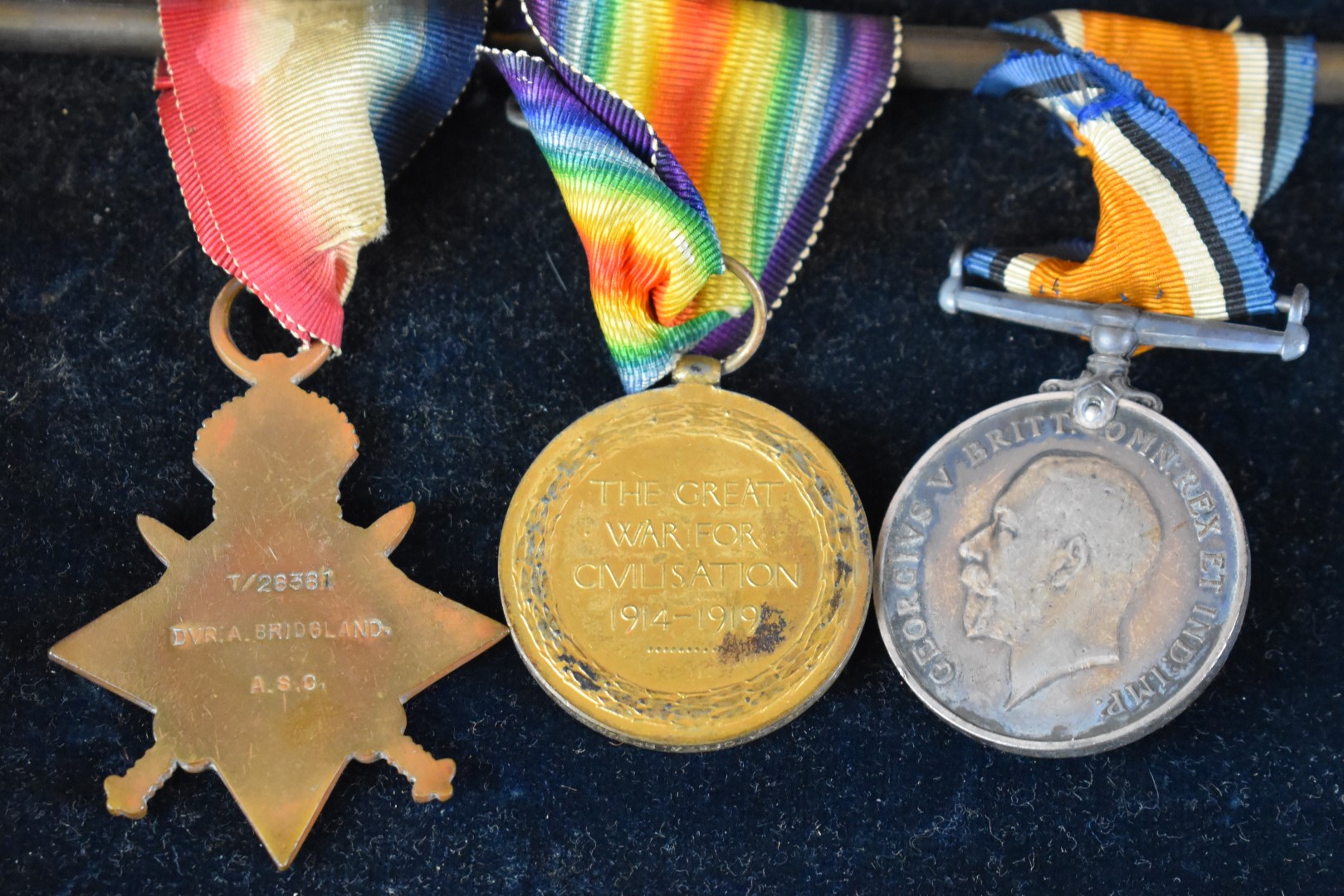 British WW1 and WW2 father and son medal groups comprising 1914/1915 Star, War Medal and Victory - Image 3 of 20