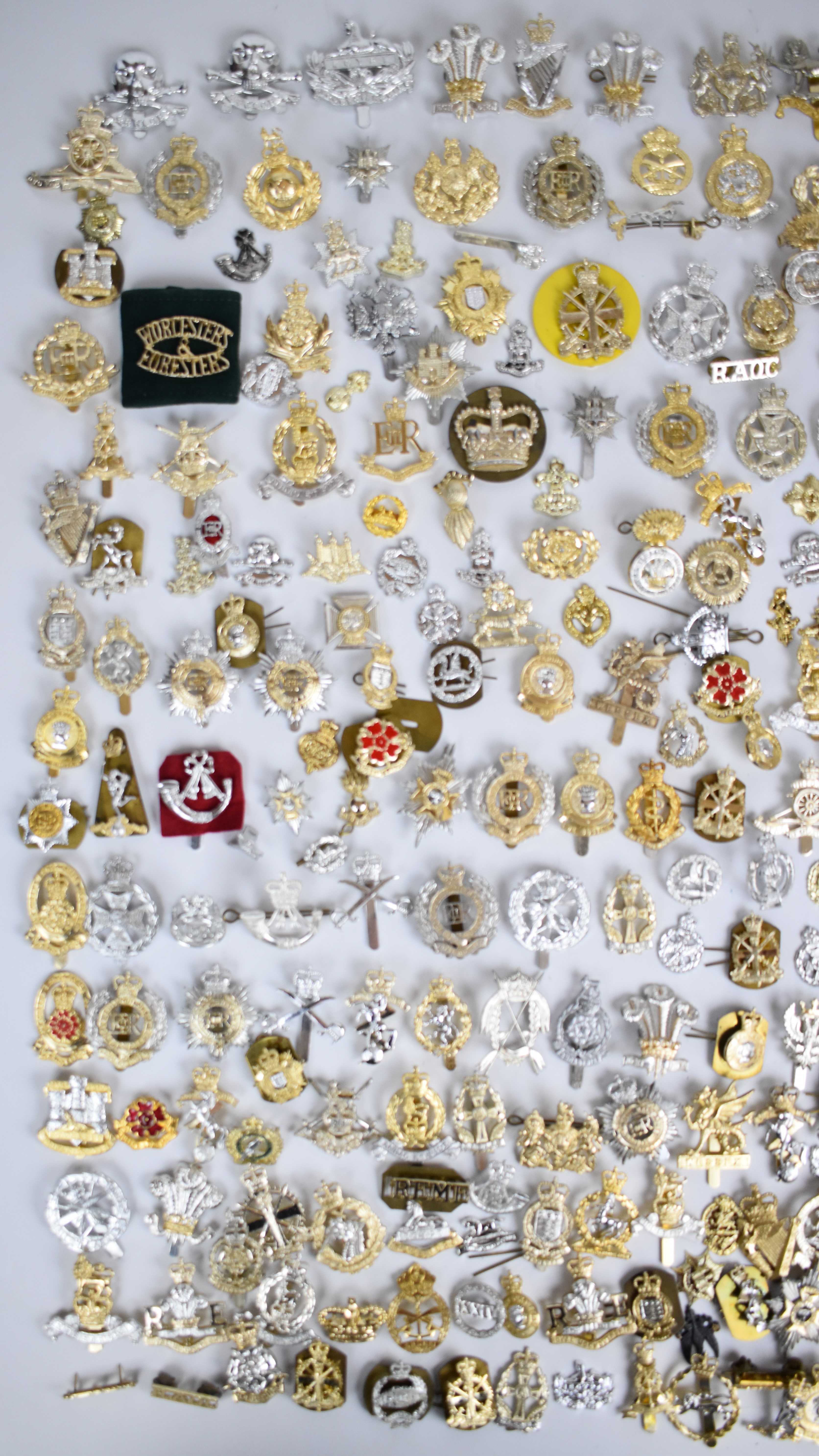 Collection of approximately 300 British Forces anodised cap badges across all arms including - Image 2 of 5