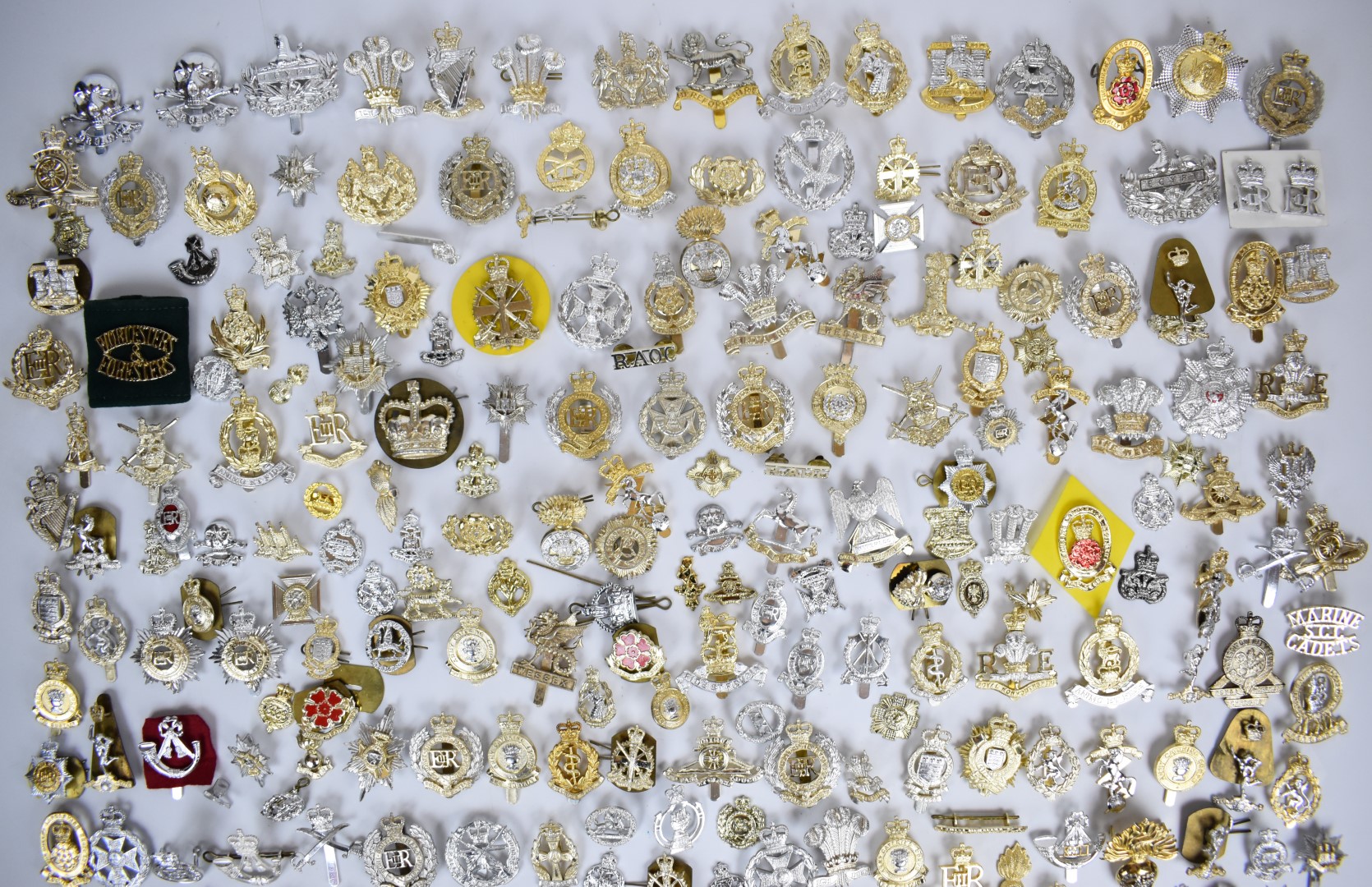 Collection of approximately 300 British Forces anodised cap badges across all arms including - Image 5 of 5