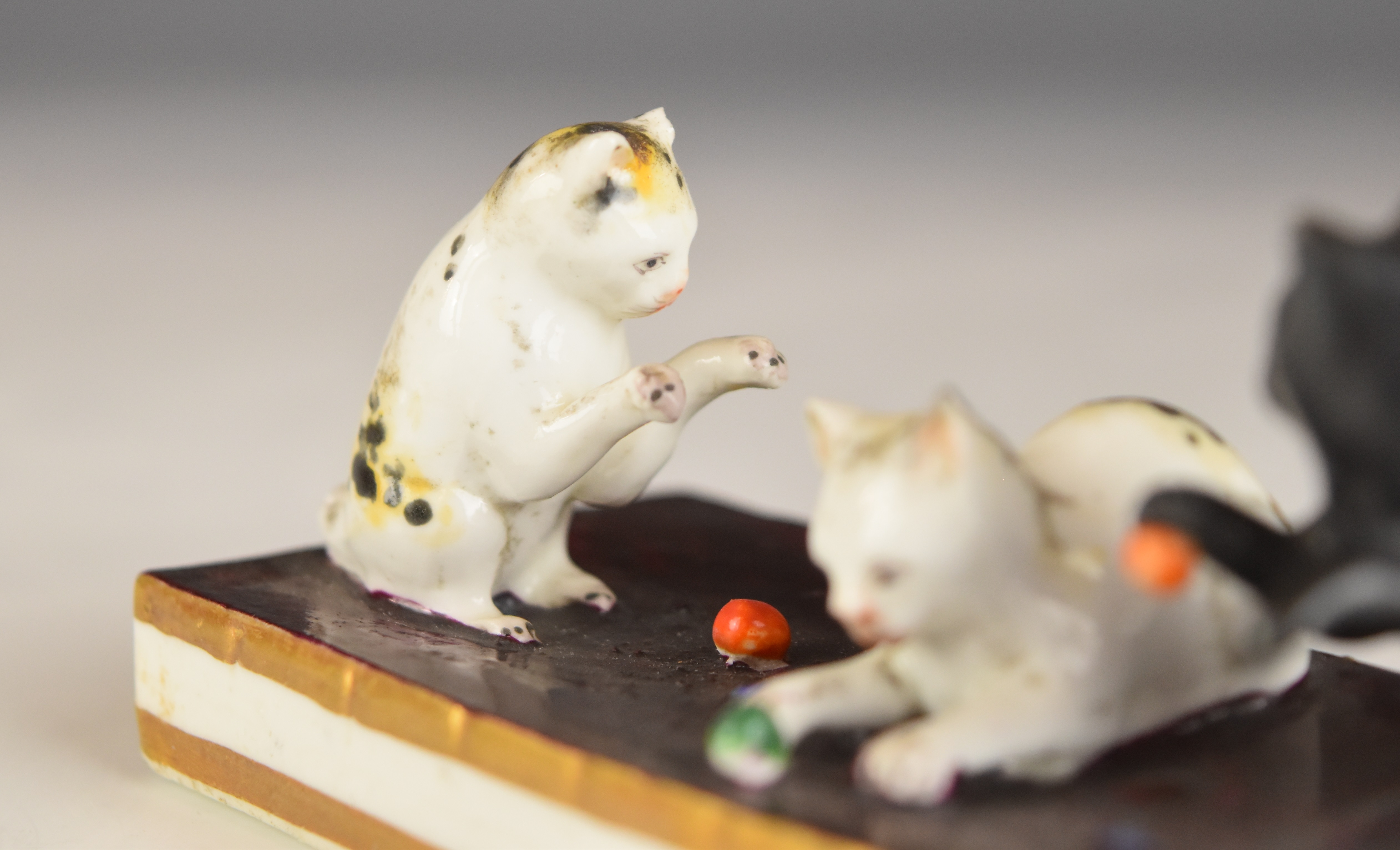 19thC novelty miniature porcelain tableau of three kittens playing, W10 x D4.5 x H4.5cm - Image 4 of 8