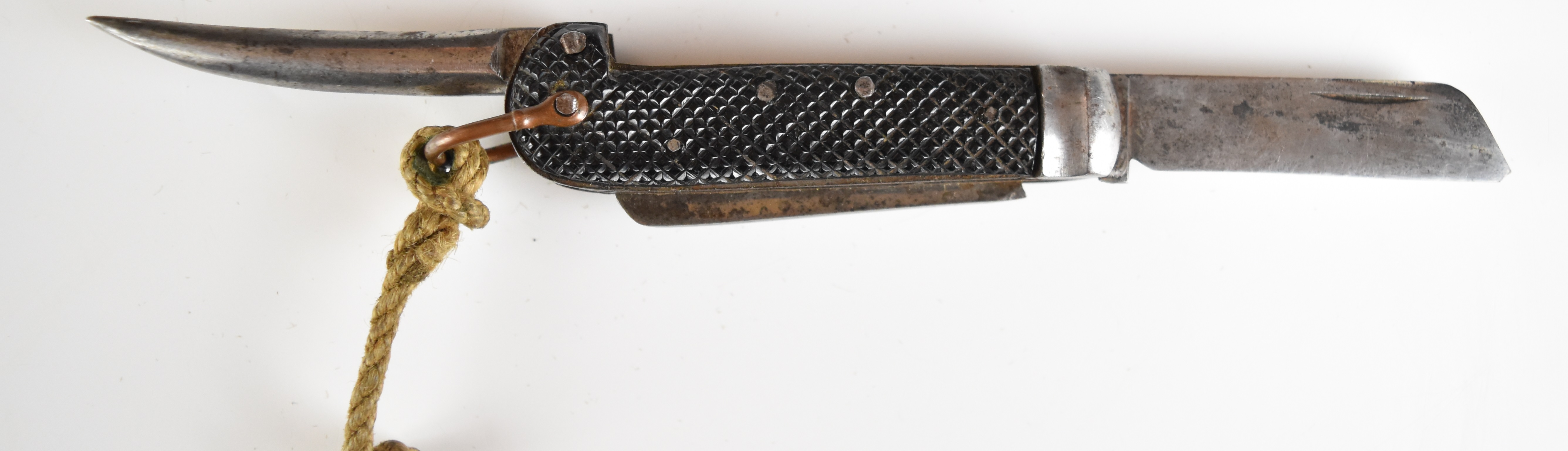 WW1 British Army clasp knife by E Tellin & Co, Sheffield, blade length 6cm, attributed to Pte - Image 2 of 6