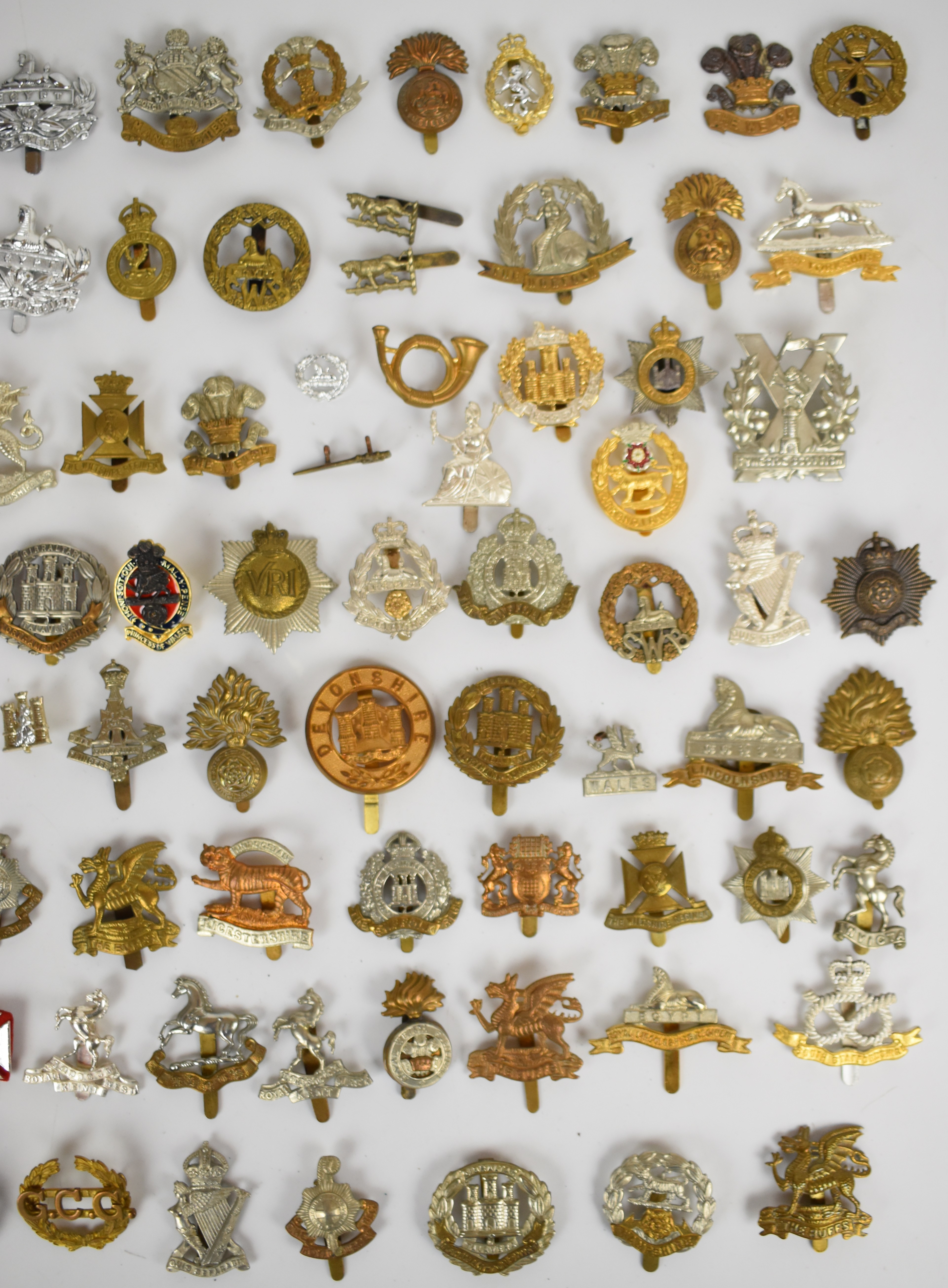 Large collection of approximately 100 British Army cap badges including Manchester 5th Volunteer - Image 3 of 3
