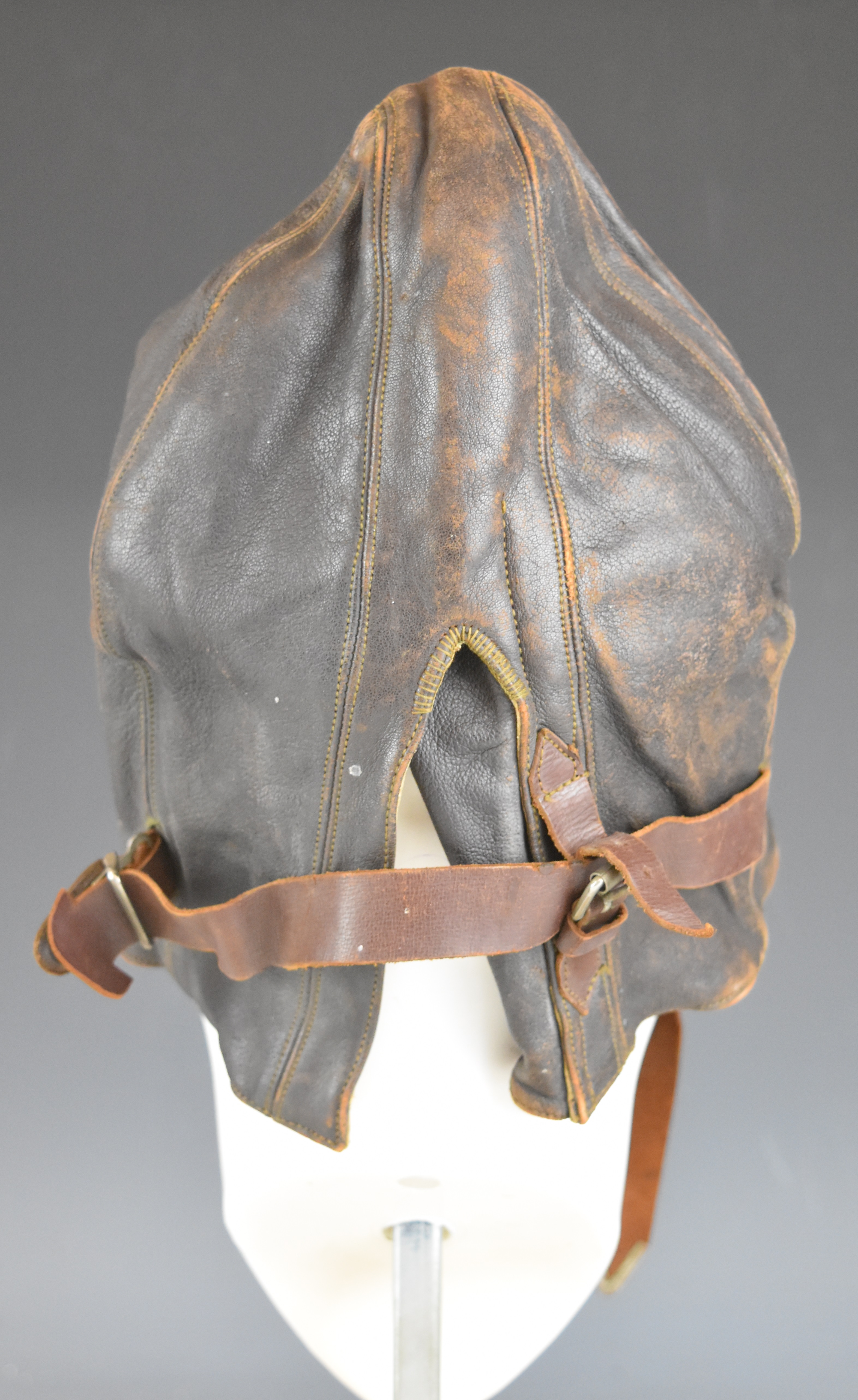 British WW2 leather flying helmet stamped AM 226/65 with label Wareings, Northampton, No 1, size - Image 3 of 8