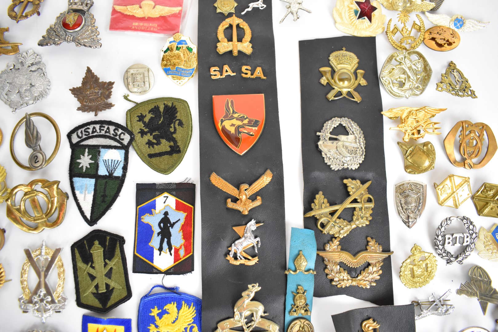 Large collection of approximately 100 overseas forces badges including South Africa, France, Canada, - Image 8 of 16