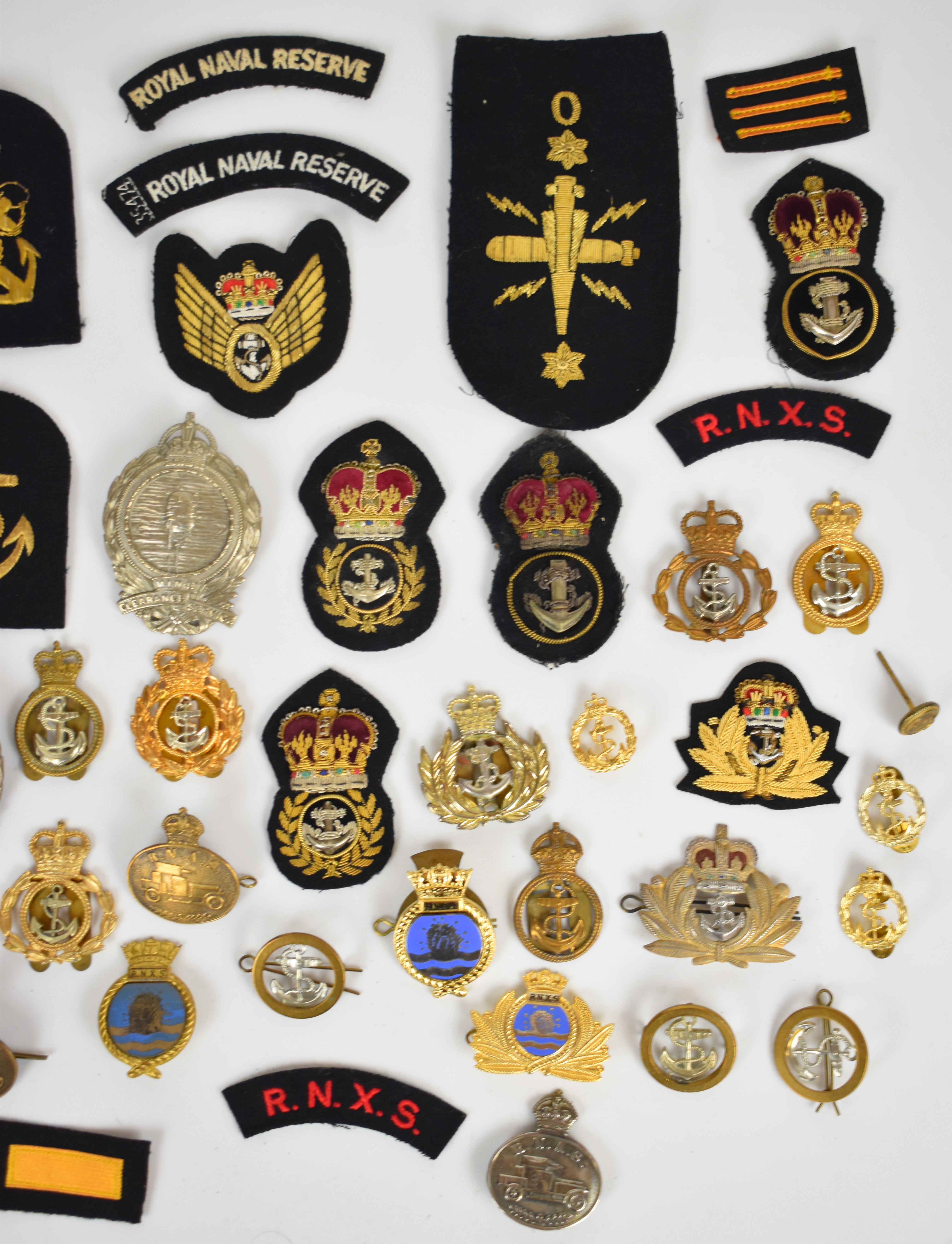 Collection of approximately 40 Royal Navy bullion and cloth and metal badges including Royal Navy - Image 3 of 3